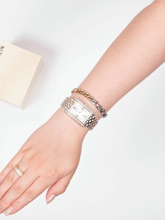 Ayollar qo'l soati Anne Klein AK3990, bilaguzuk bilan to'plam
