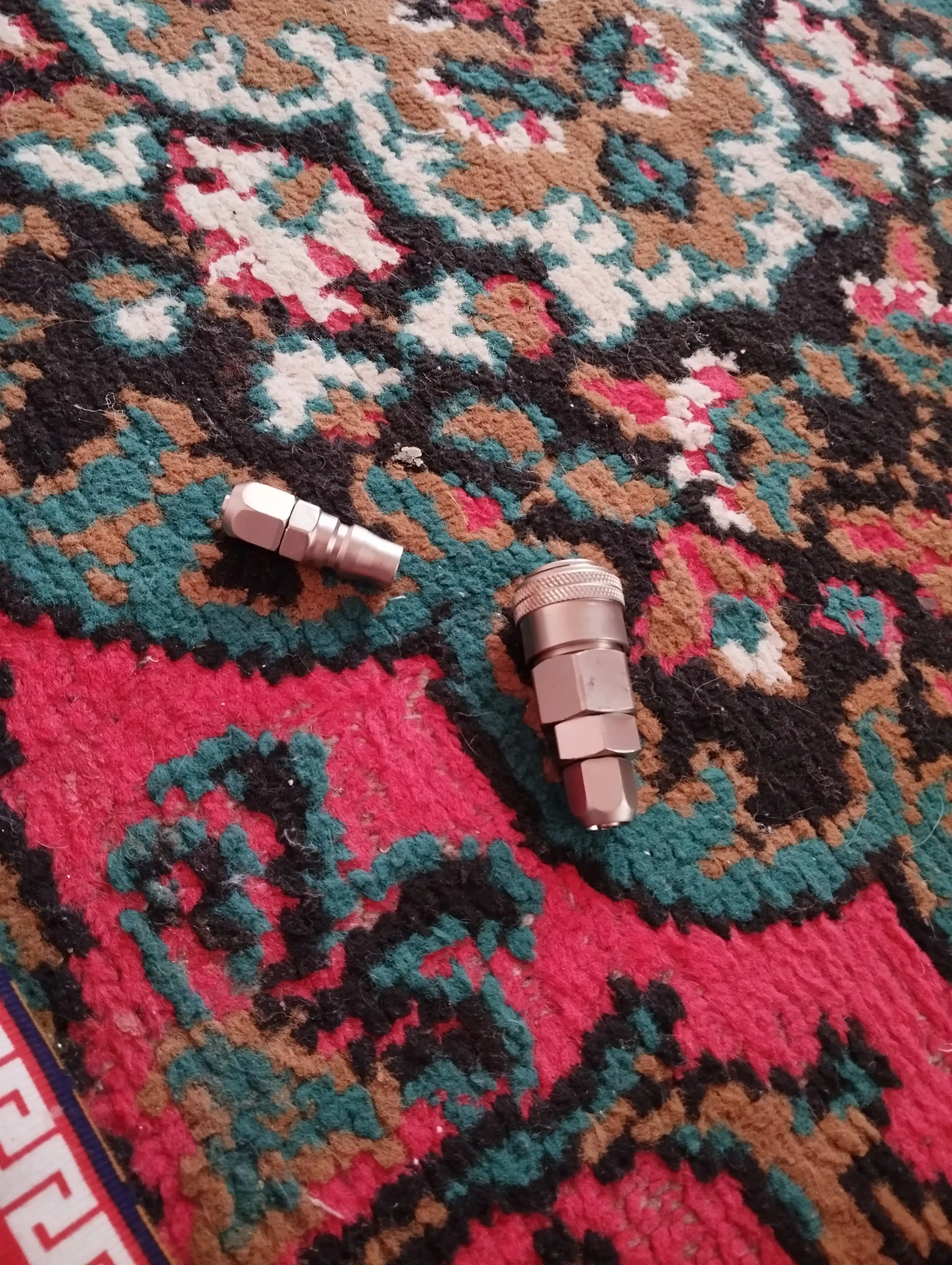 Tez bo'shatish adapteri, kompressor shlangi uchun, demontaj qilinadi