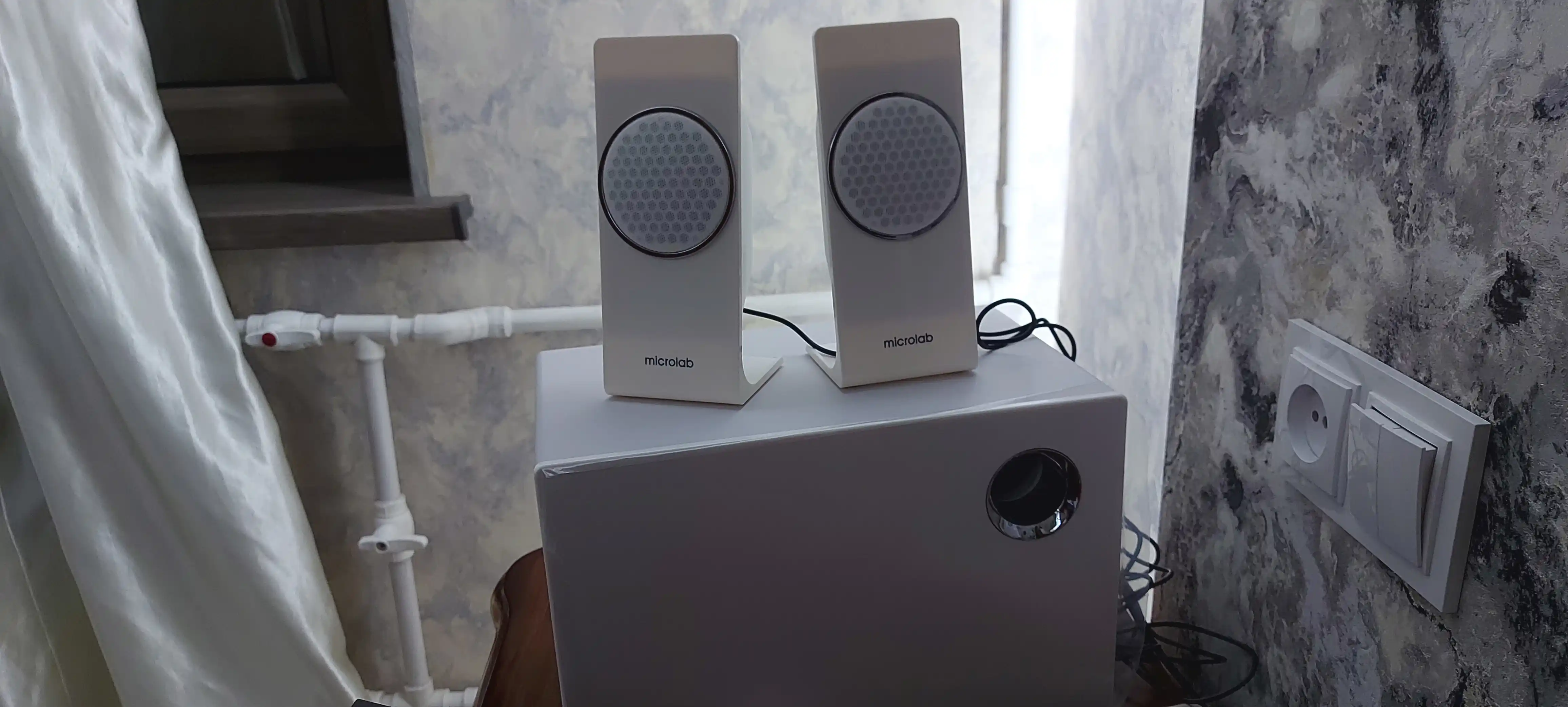 Компьютерная акустика калонки Microlab M-660BT white, 54 Ватт