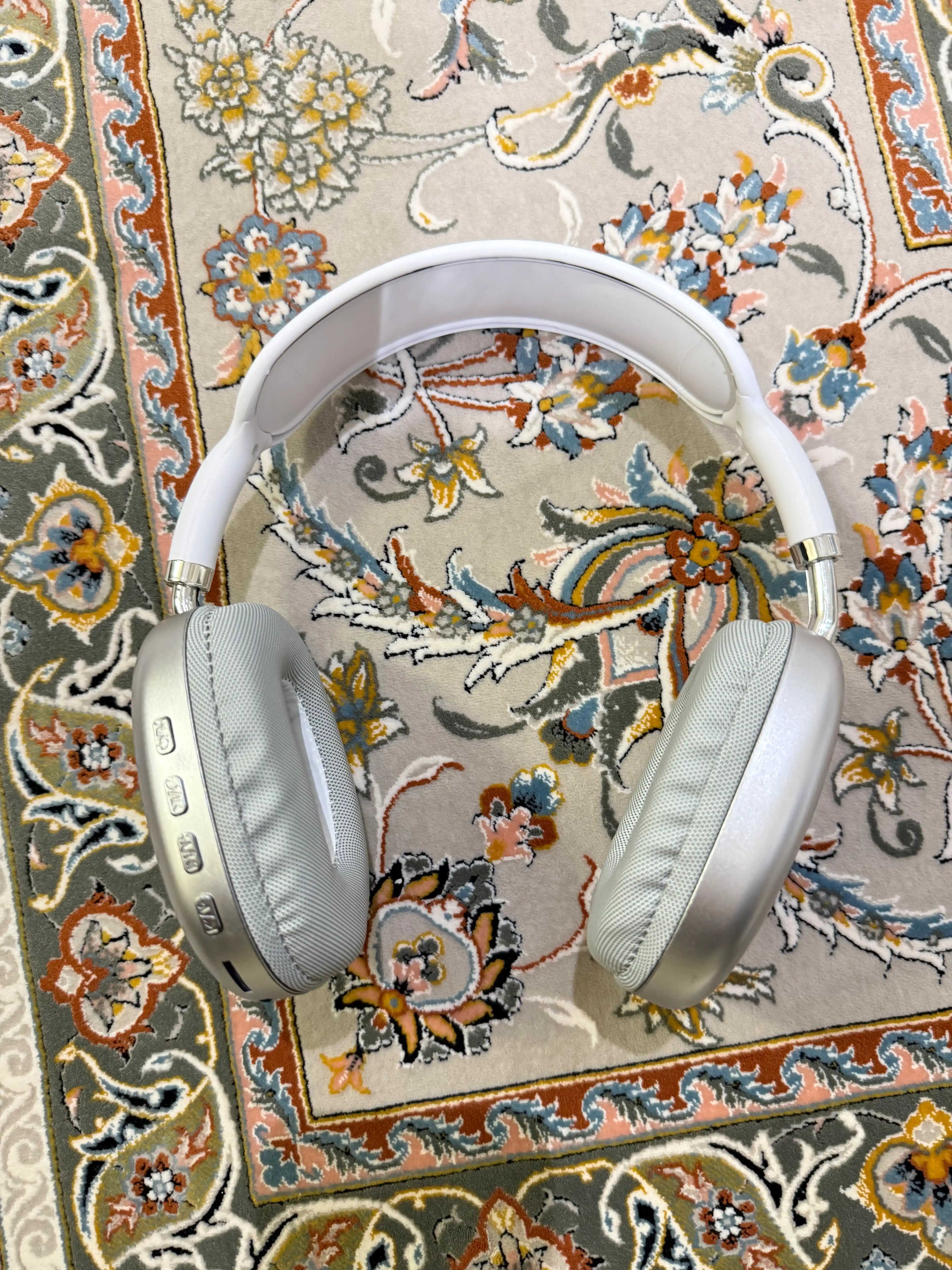 Simsiz Bluetooth quloqchinlar P9, mikrofonli, to'liq o'lchamli
