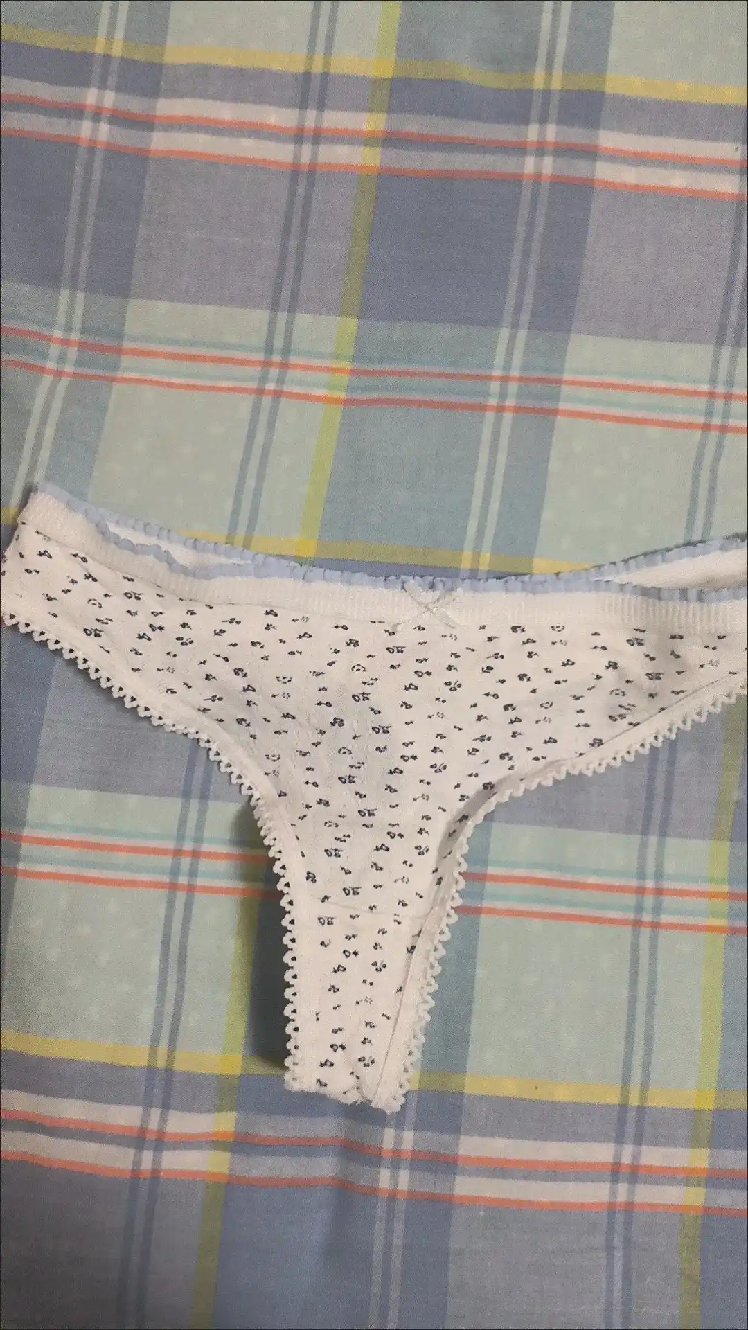 Ayollar uchun trusiklar, paxtadan. 3 dona to‘plam. Ichki kiyimlar komplekti. Stringi