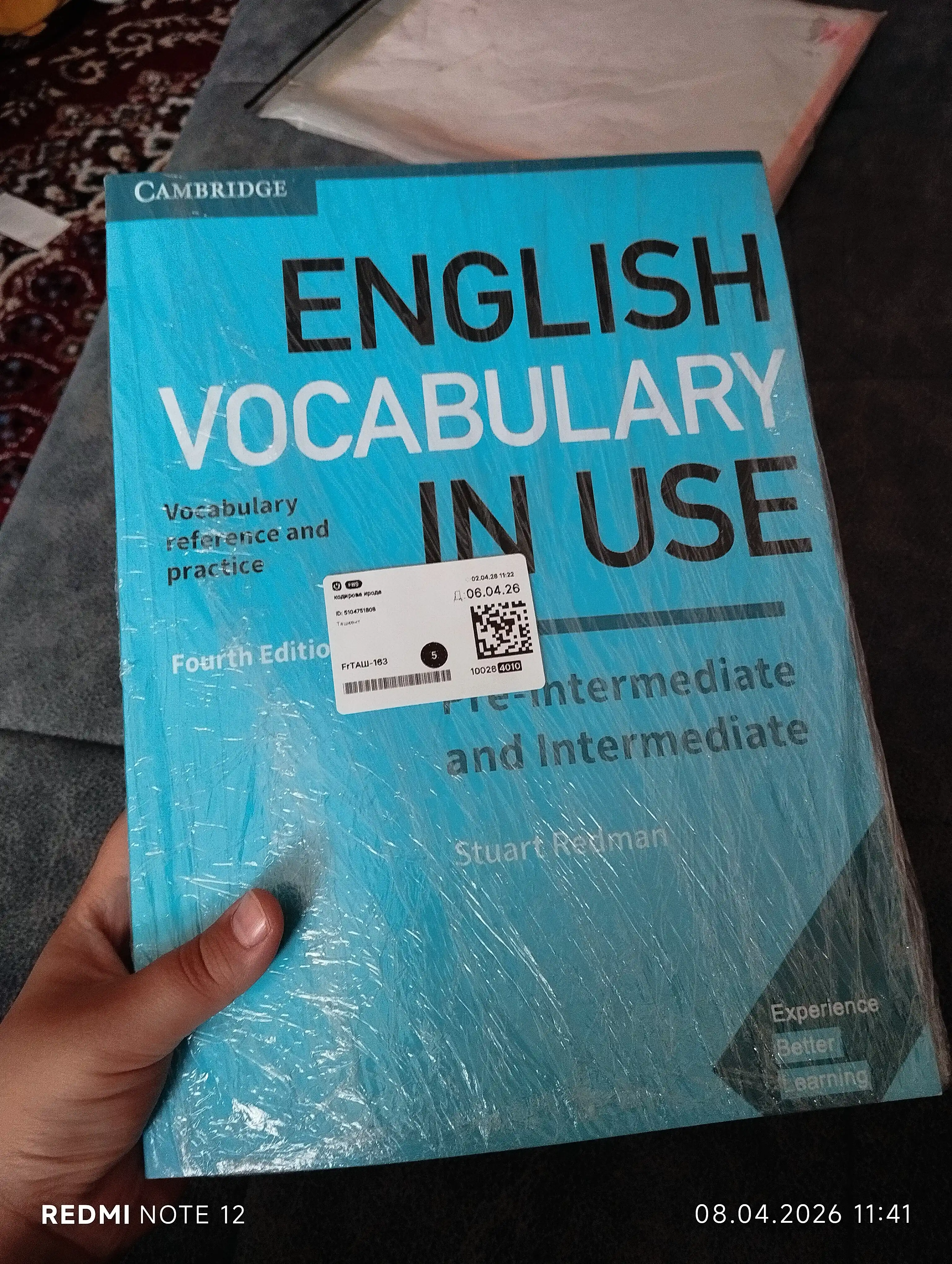 English Vocabulary in Use (A4 Format)