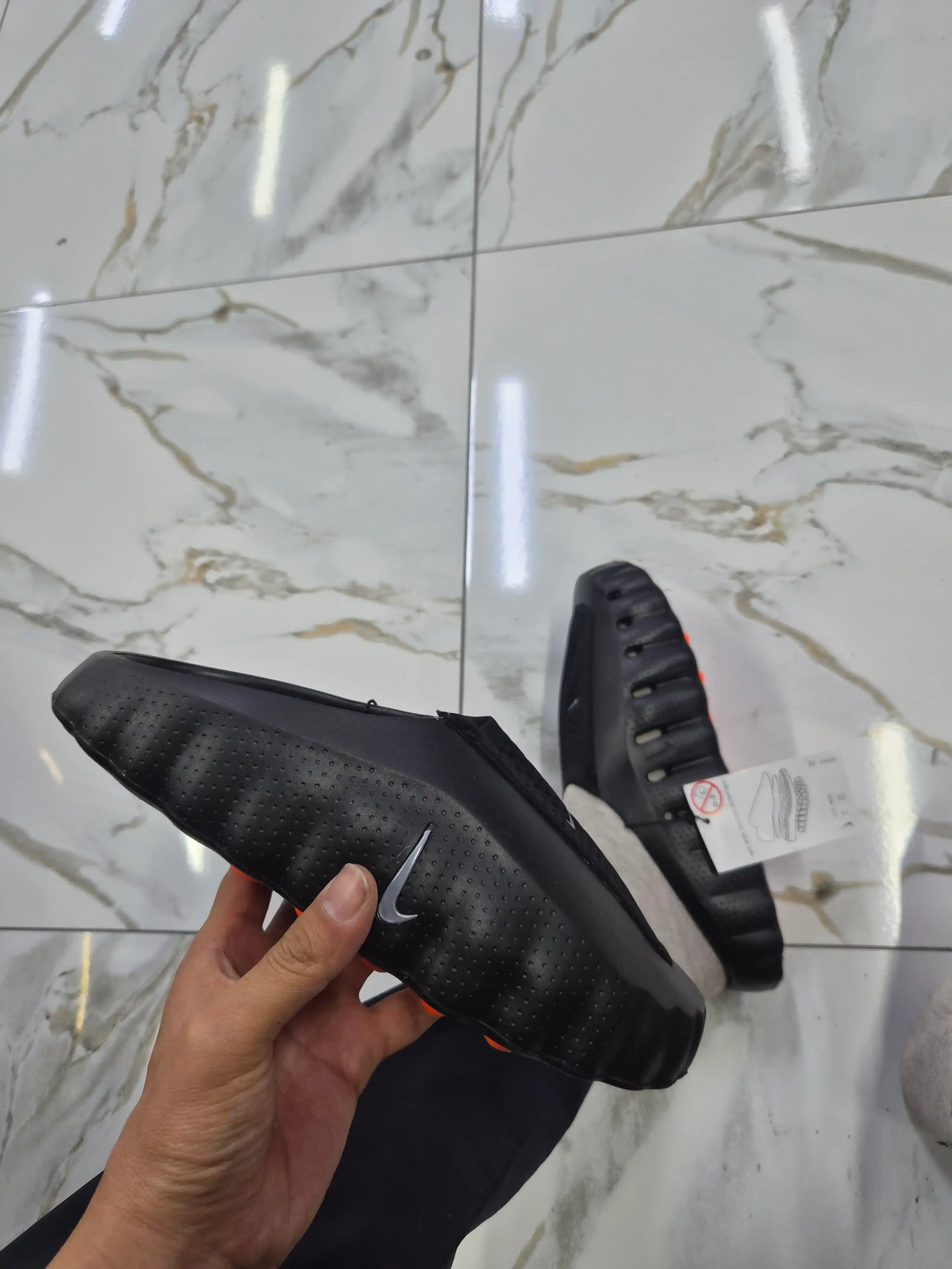 NIKE MIND 001 erkaklar shippaklari sport uchun maxsus, 2 razmer kattasi oling