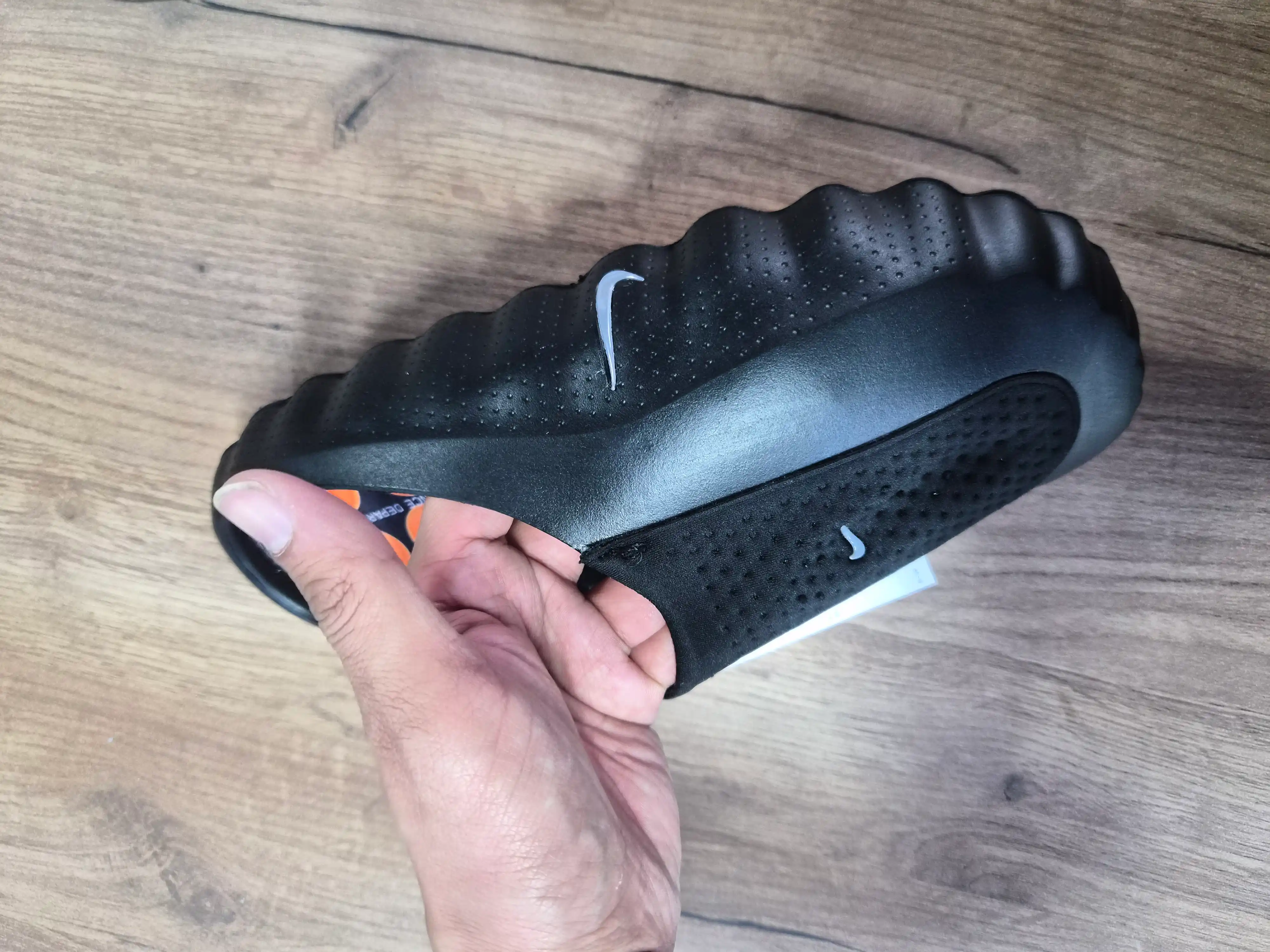 NIKE MIND 001 erkaklar shippaklari sport uchun maxsus, 2 razmer kattasi oling