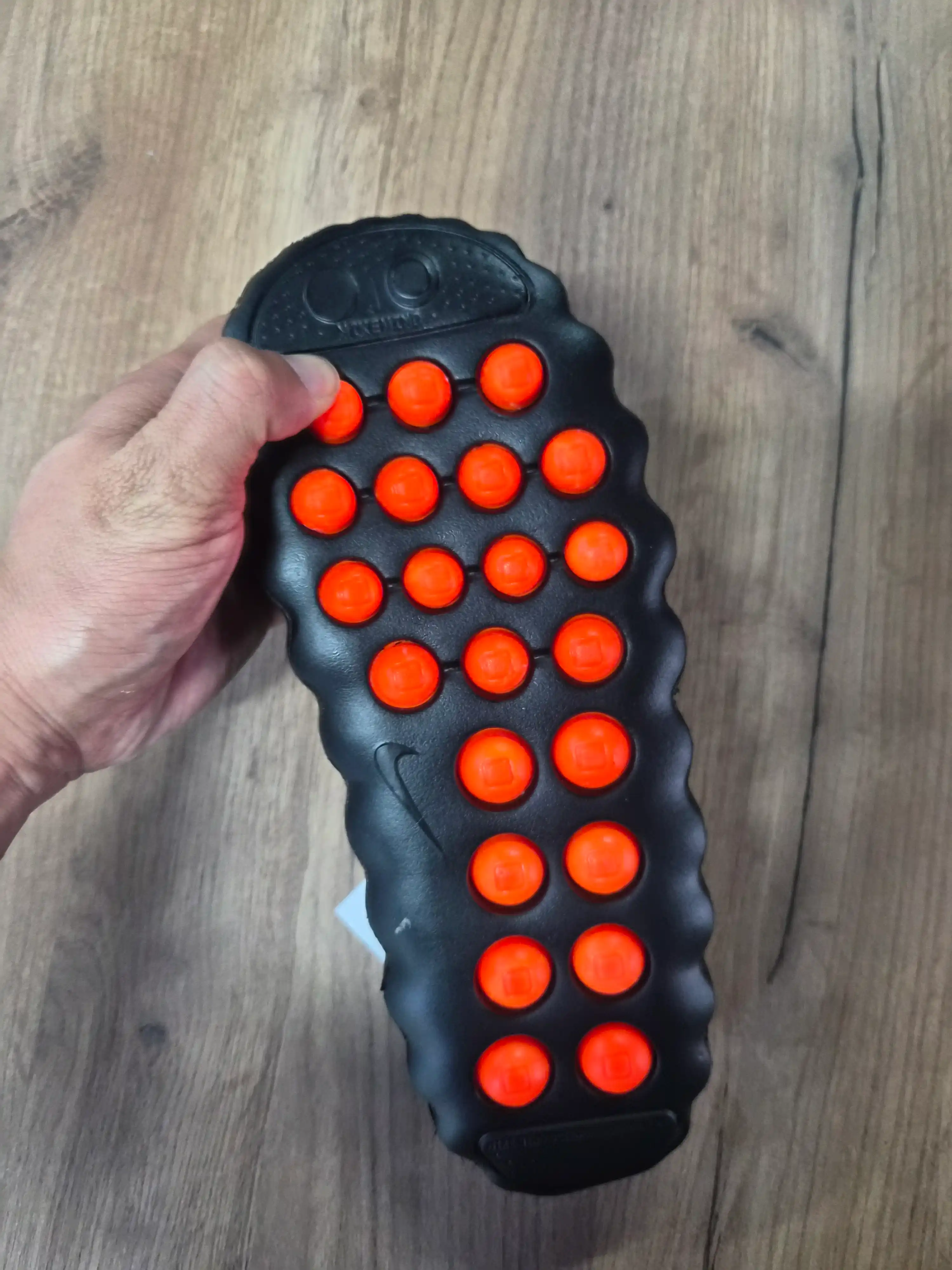 NIKE MIND 001 erkaklar shippaklari sport uchun maxsus, 2 razmer kattasi oling