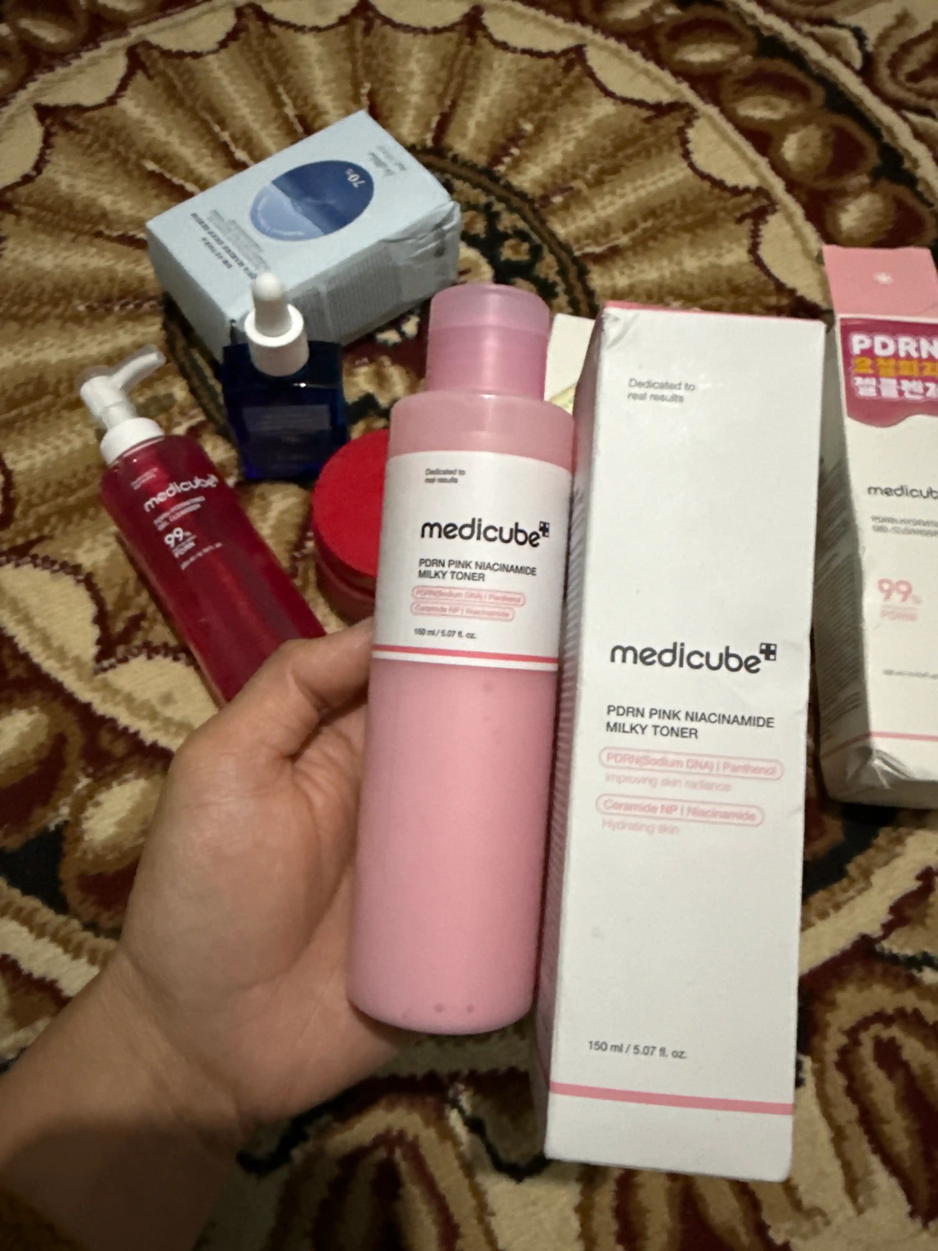 MEDICUBE Toner sutli yuz pdrn pushti NIACINAMIDE sutli TONER, 150ml