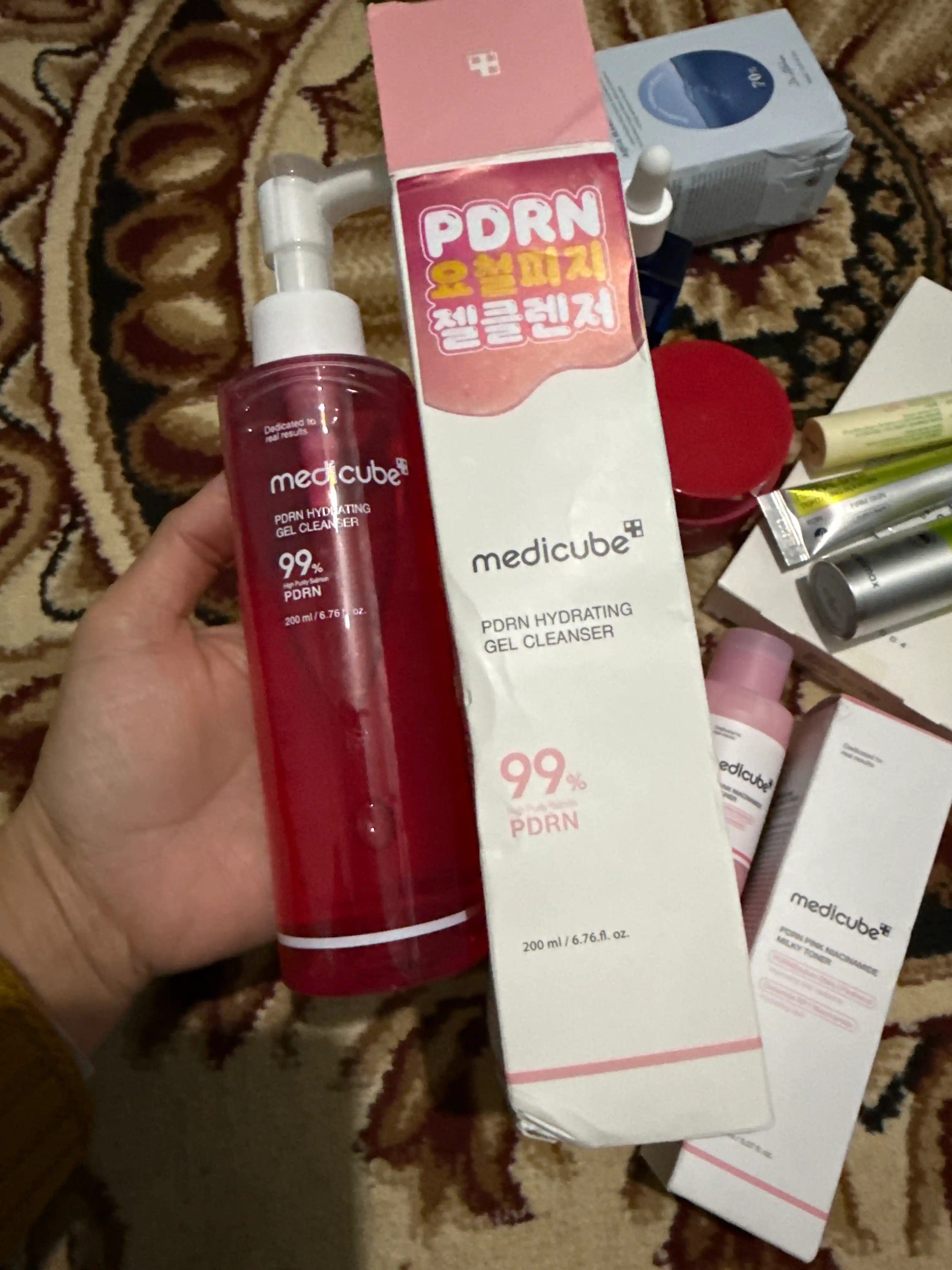 Medicube PDRN Hydrating Gel Cleanser — увлажняющий гель для умывания с 99% PDRN