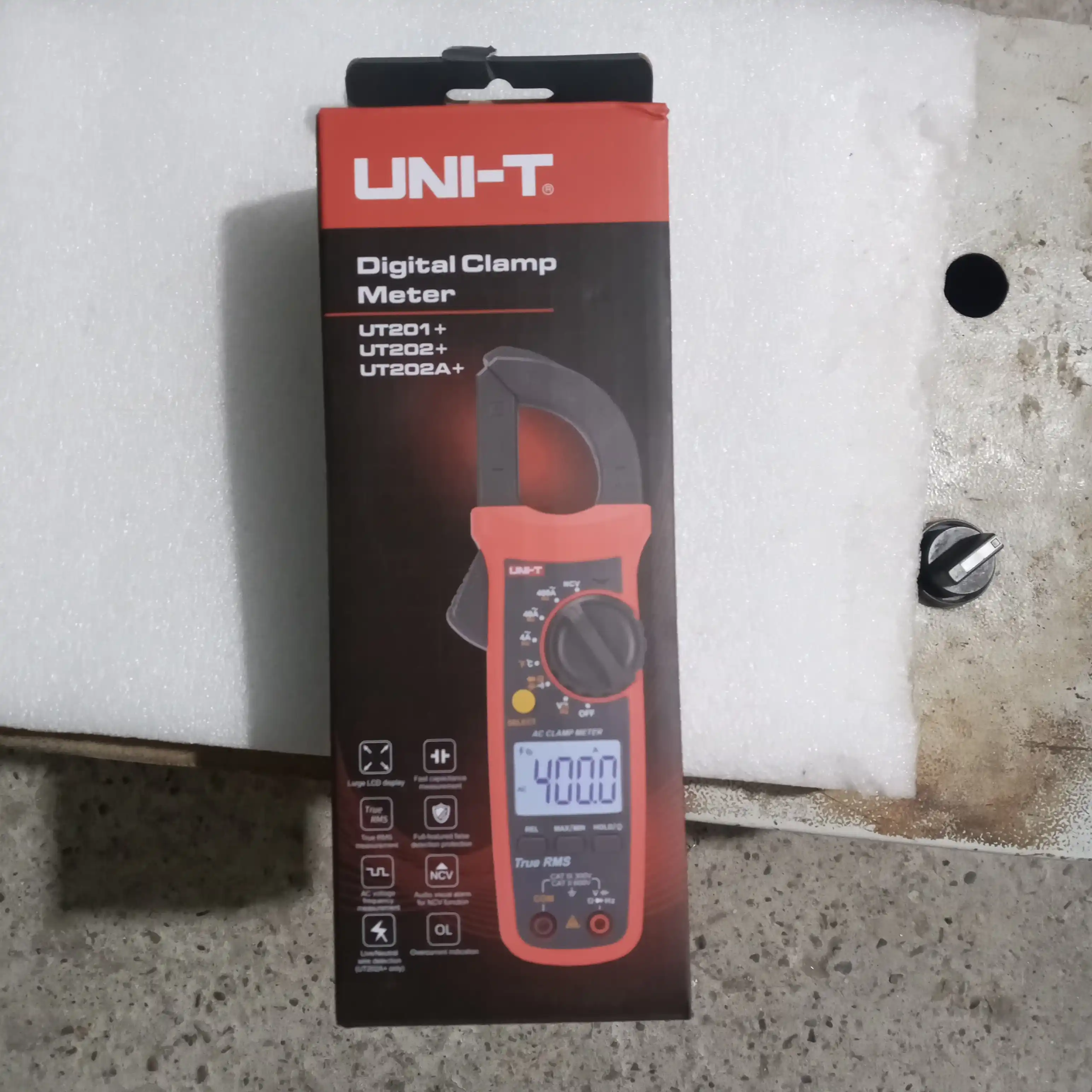Токоизмерительные клещи UNI-T UT202+, мультиметр, тестер