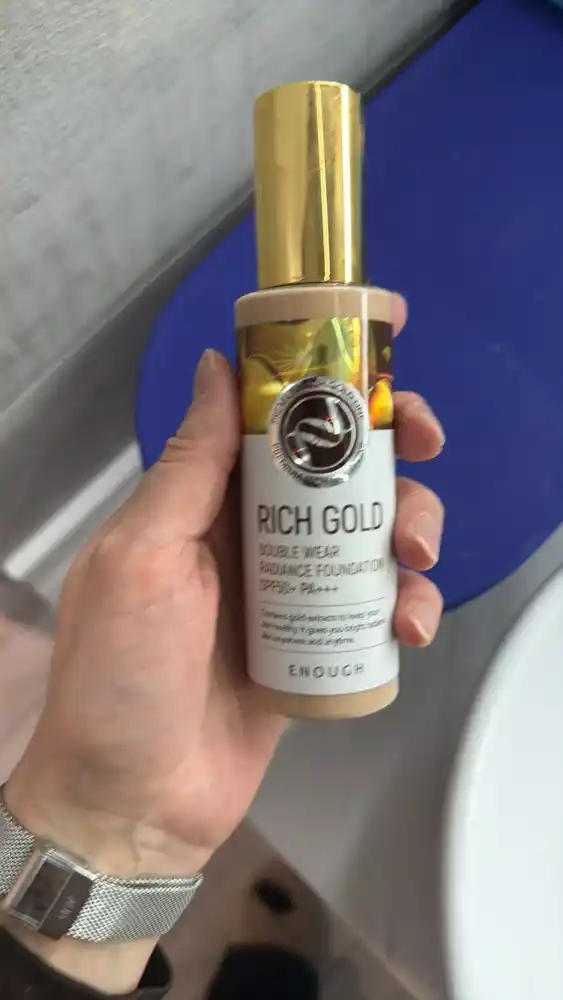Тональный крем для лица Enough Rich Gold с золотом SPF50+ стойкий, увлажняющий