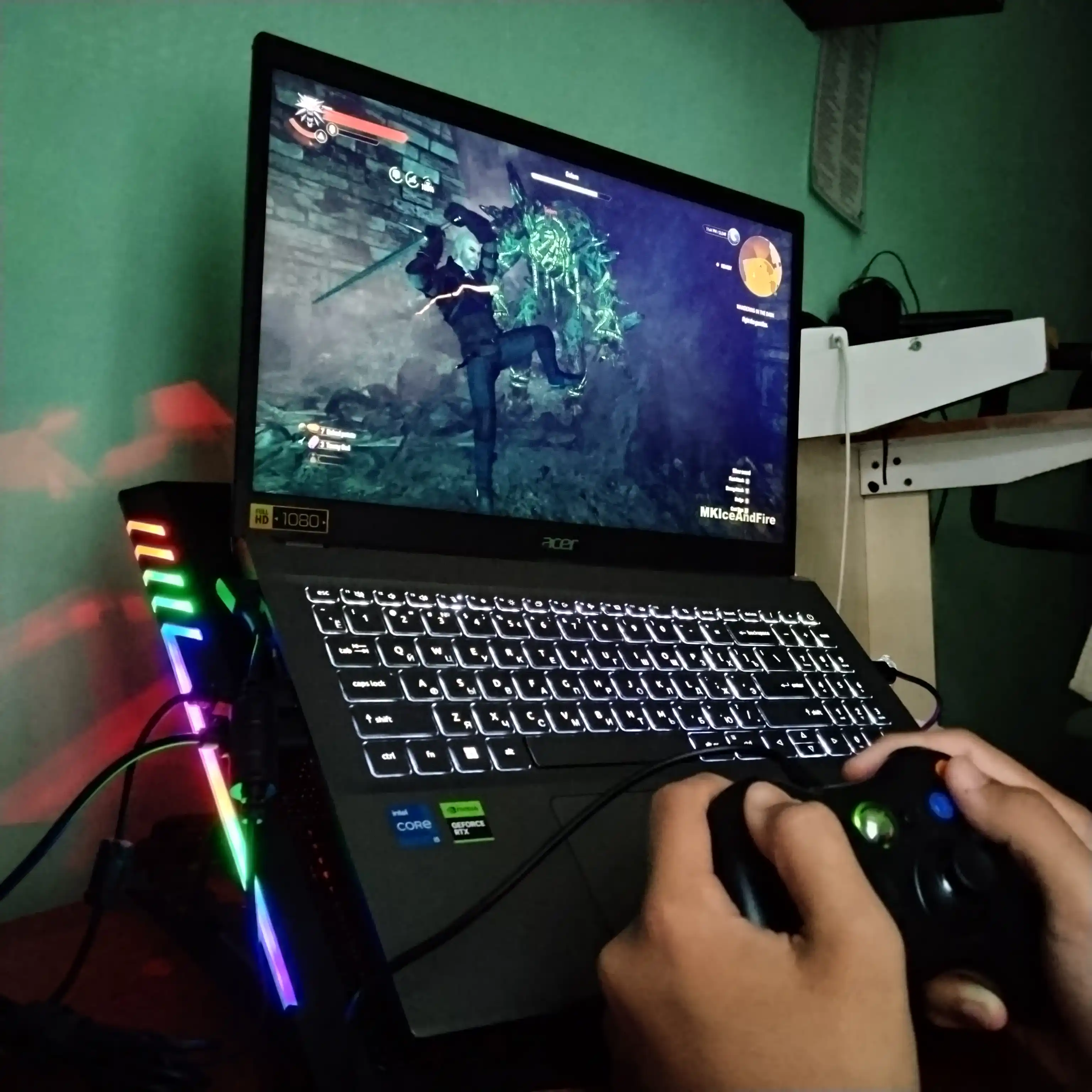 2E GAMING sovutgichli noutbuk tagligi, 14"-17.3," LED yoritgich, kuchli