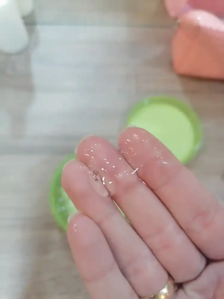 Farmstay aloe vera universal gel tinchlantiradi, yuz va tana uchun, namlovchi parvarish