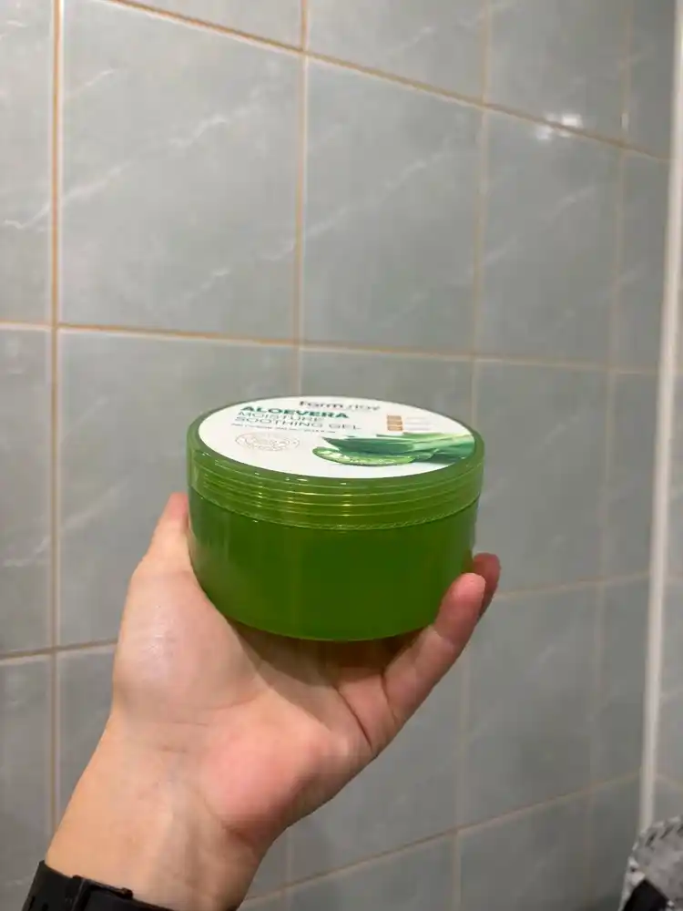 Farmstay aloe vera universal gel tinchlantiradi, yuz va tana uchun, namlovchi parvarish