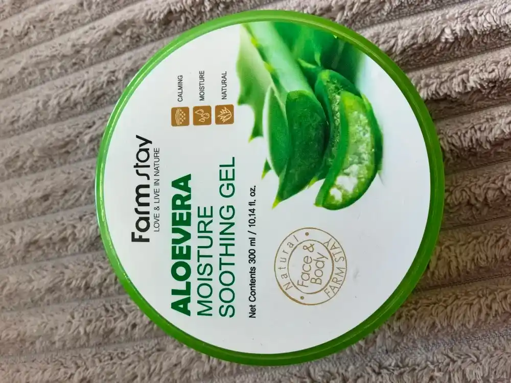 Farmstay aloe vera universal gel tinchlantiradi, yuz va tana uchun, namlovchi parvarish