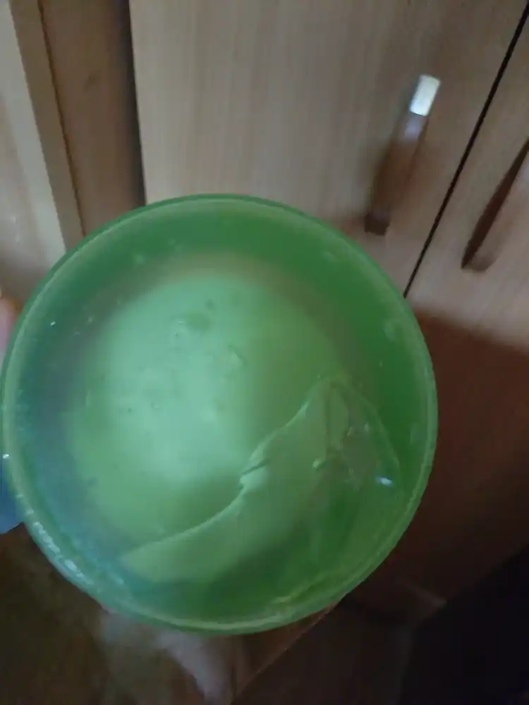 Farmstay aloe vera universal gel tinchlantiradi, yuz va tana uchun, namlovchi parvarish
