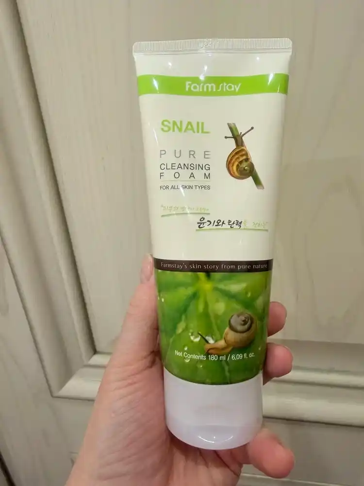 Farmstay yuz yuvish ko'pigi salyangoz mucinli Snail Pure Cleansing Foam tozalovchi