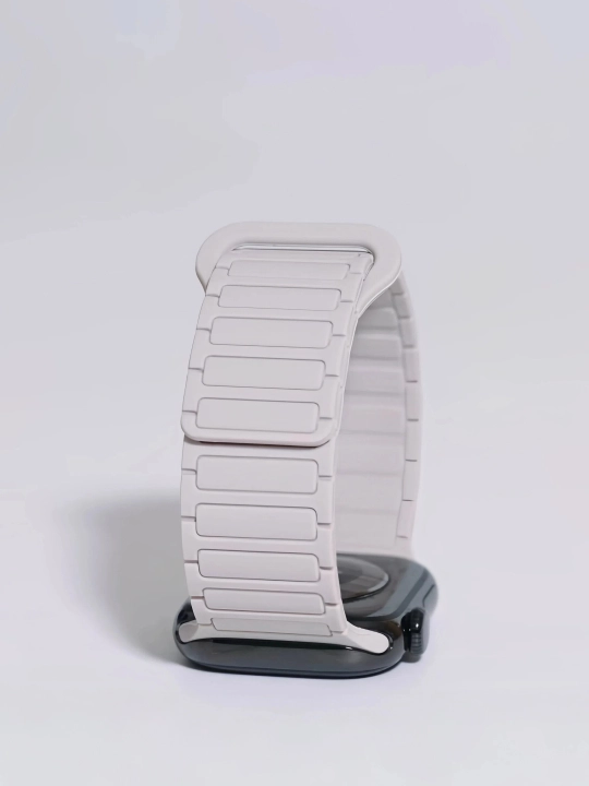X Magnetic Silicone 4: жидкий силикон, дизайн 3 звена, магнитный ремешок