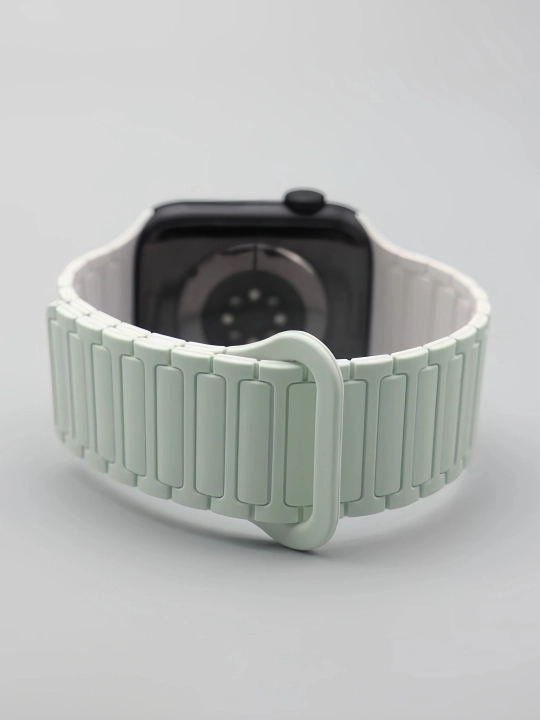X Magnetic Silicone 4: жидкий силикон, дизайн 3 звена, магнитный ремешок