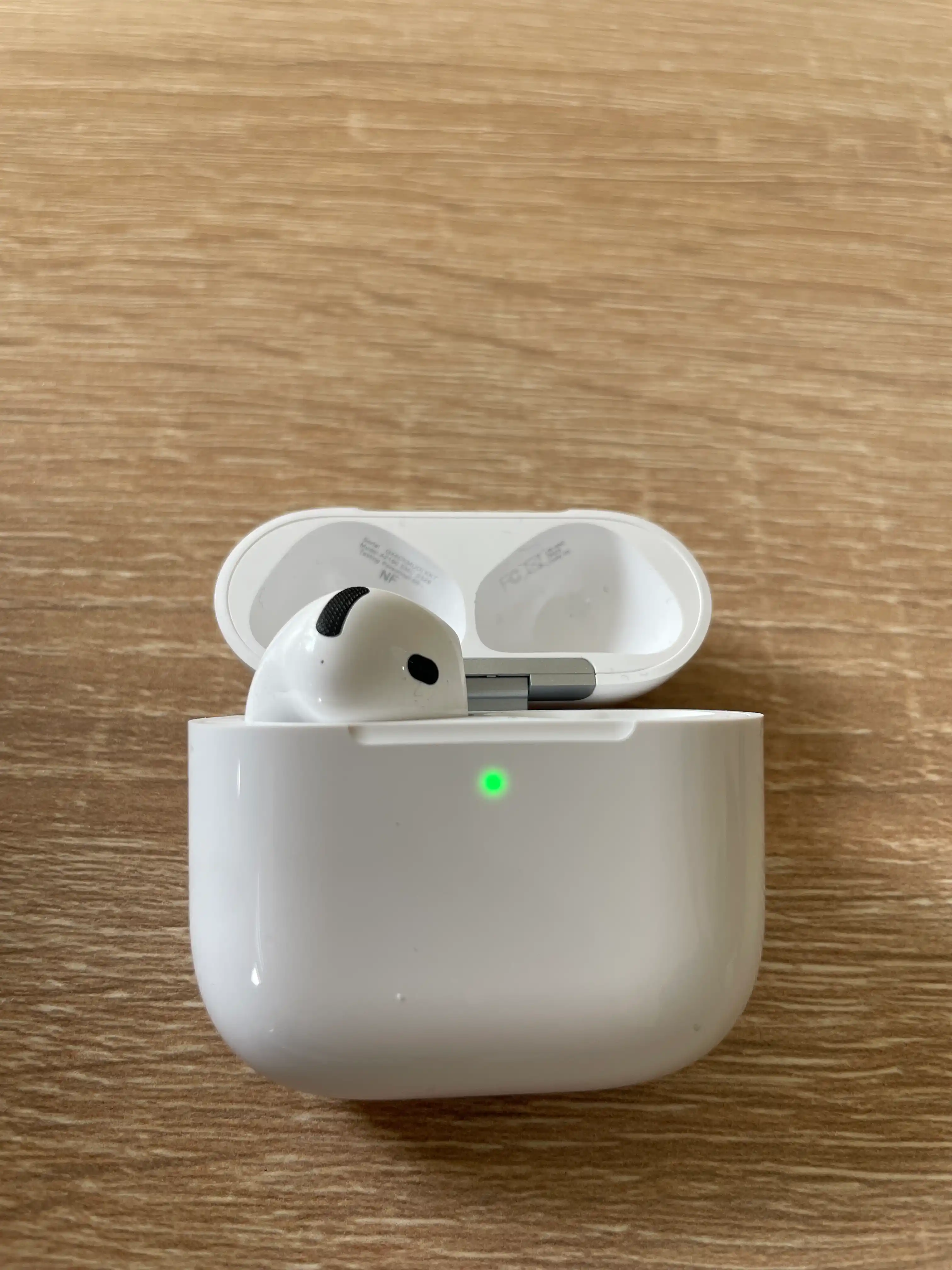Simsiz quloqchinlar pods 2,3,4 sensorli, iPhone va Android uchun naushnik