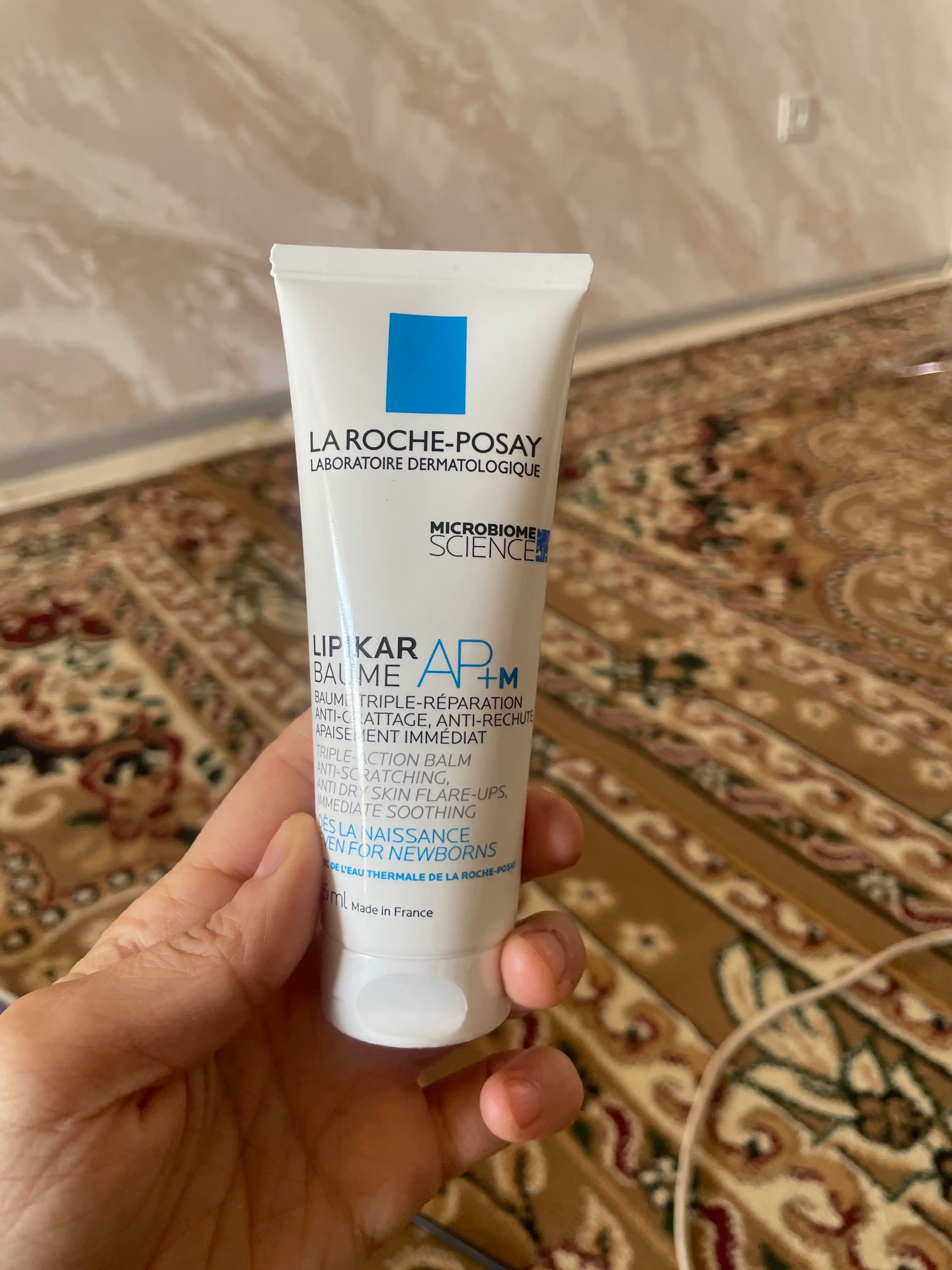 Yuz va badan uchun uch tomonlama ta’sir qiluvchi lipid to‘ldiruvchi balzam LA ROCHE-POSAY LIPIKAR AP+M, 75 ml