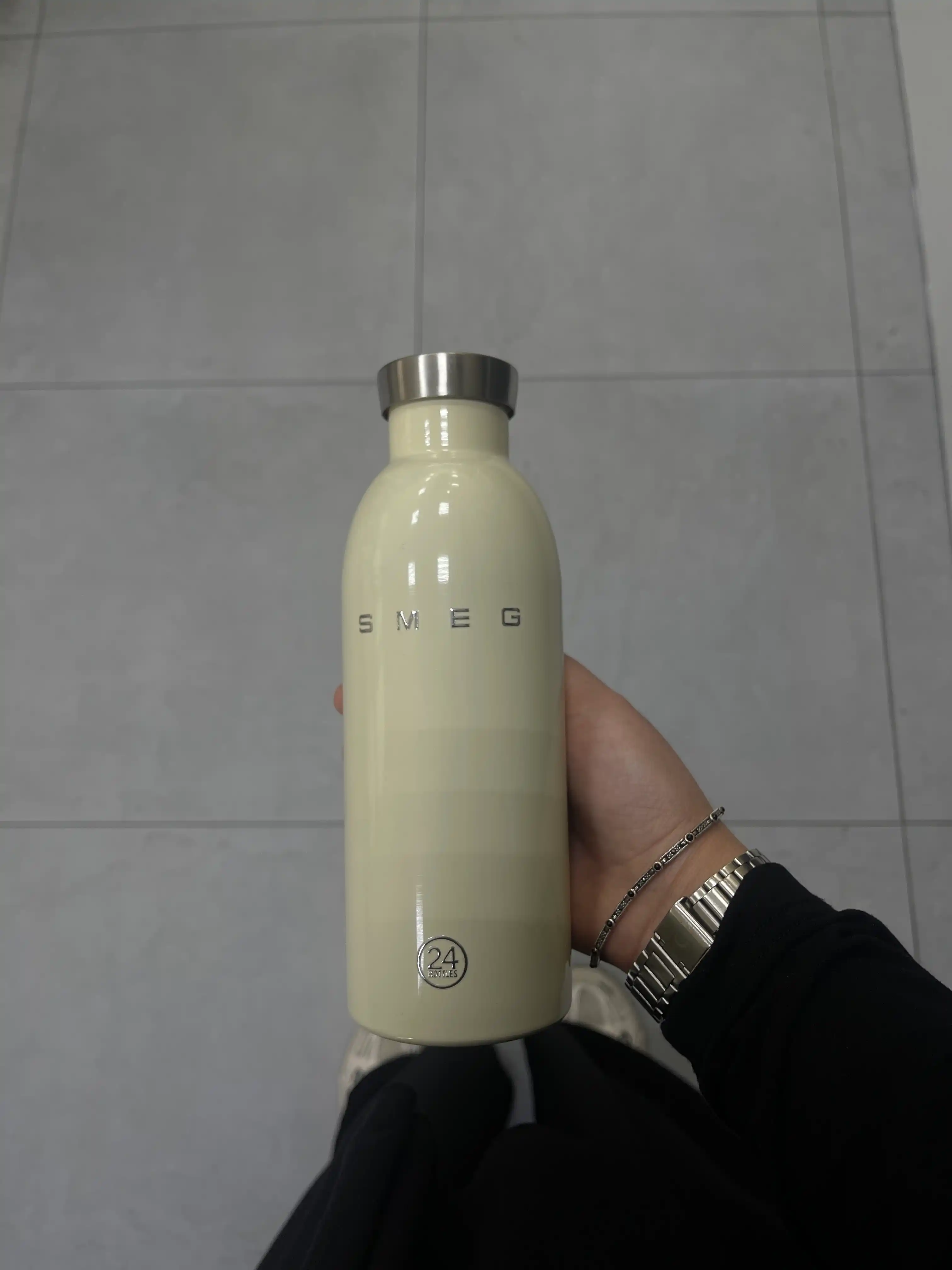 Термобутылка SMEG, модель 24 Bottles - сохраняет тепло 12 часов, холод 24 часов, 500 мл