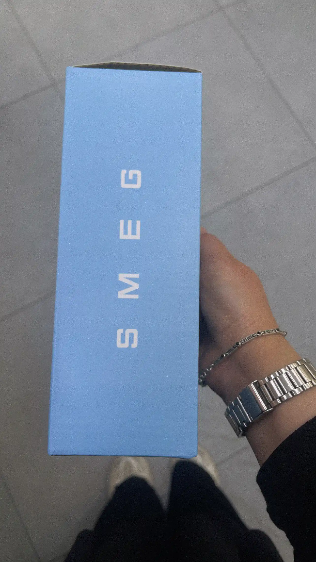 Термобутылка SMEG, модель 24 Bottles - сохраняет тепло 12 часов, холод 24 часов, 500 мл