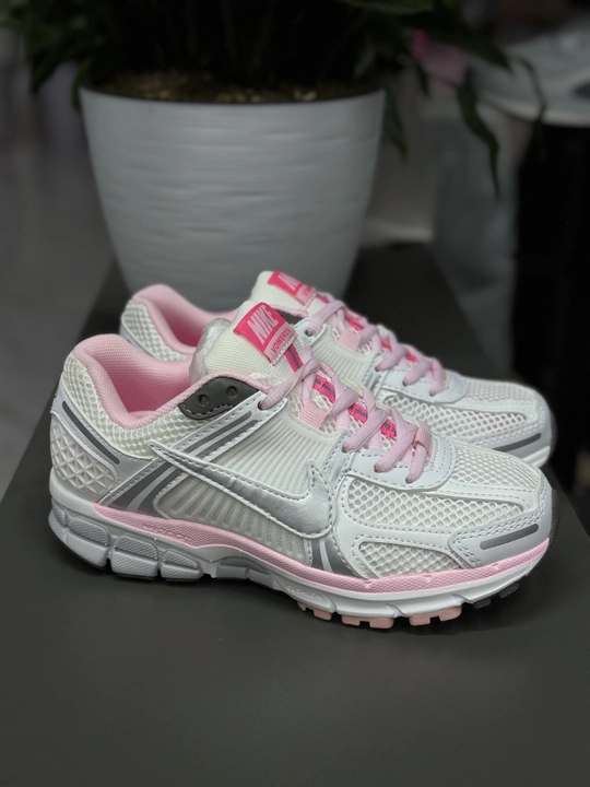 Кроссовки Nike Vomero – максимальный комфорт, амортизация и современный дизайн