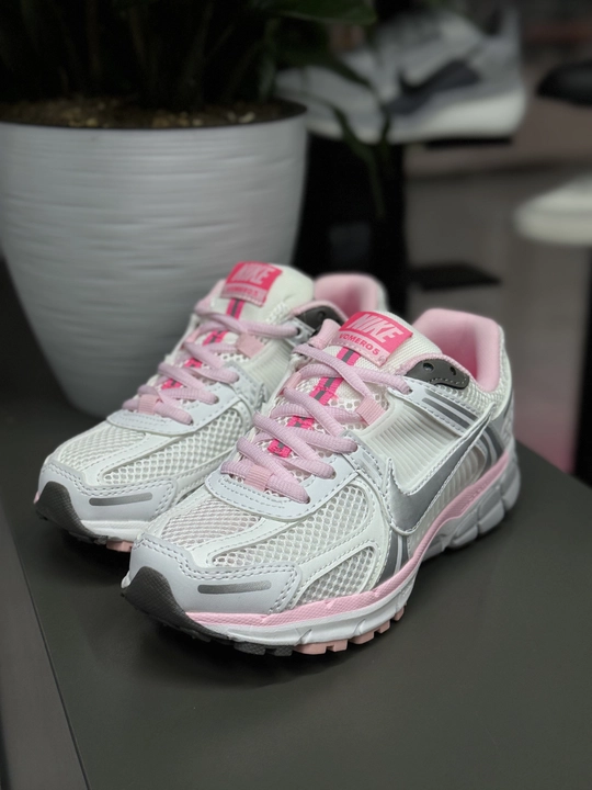 Nike Vomero sport krossovkasi – maksimal qulaylik, amortizatsiya va zamonaviy dizayn - 