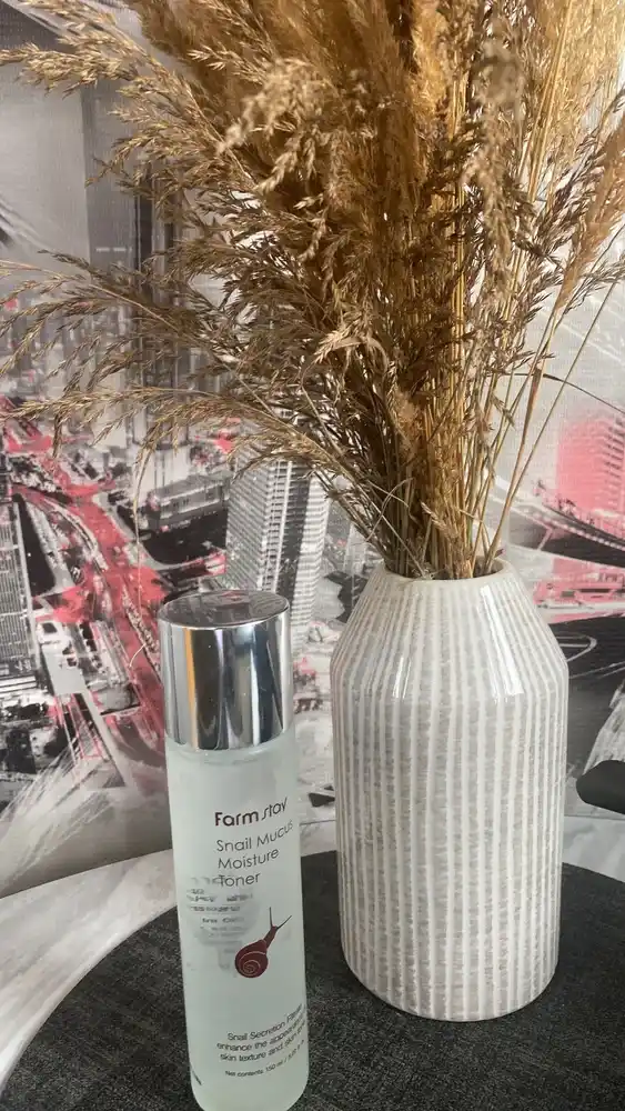 Farmstay toner yuz uchun salyangoz mucinli Escargot Noblesse Intensive, kuchli namlash