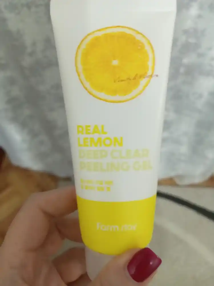 Farmstay piling-skatka yuz uchun tozalovchi peeling-gel, yumshoq eksfoliatsiya