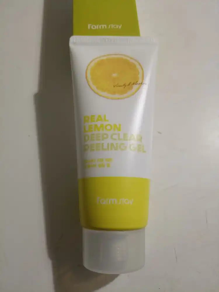 Farmstay piling-skatka yuz uchun tozalovchi peeling-gel, yumshoq eksfoliatsiya