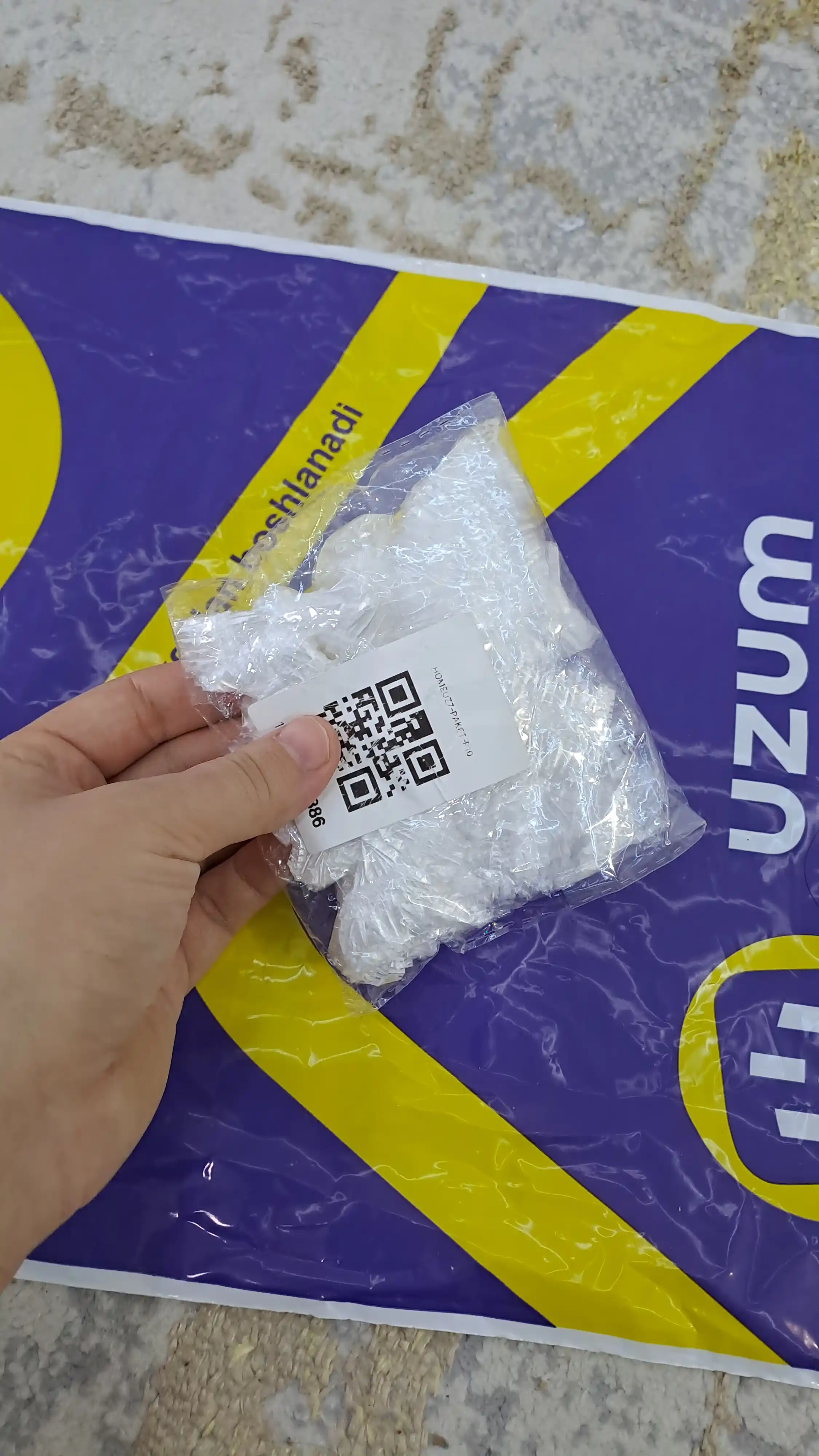 Rezinkali oziq-ovqat paketlari, idish-tovoq va ovqat uchun