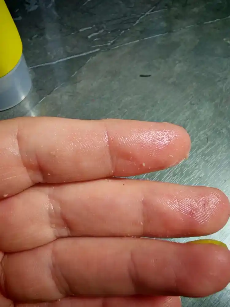 Farmstay piling-skatka yuz uchun tozalovchi peeling-gel, yumshoq eksfoliatsiya