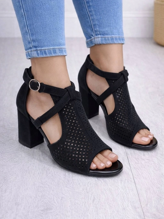 Ayollar uchun poshnali ochiq burunli sandal – zamonaviy va qulay model - 