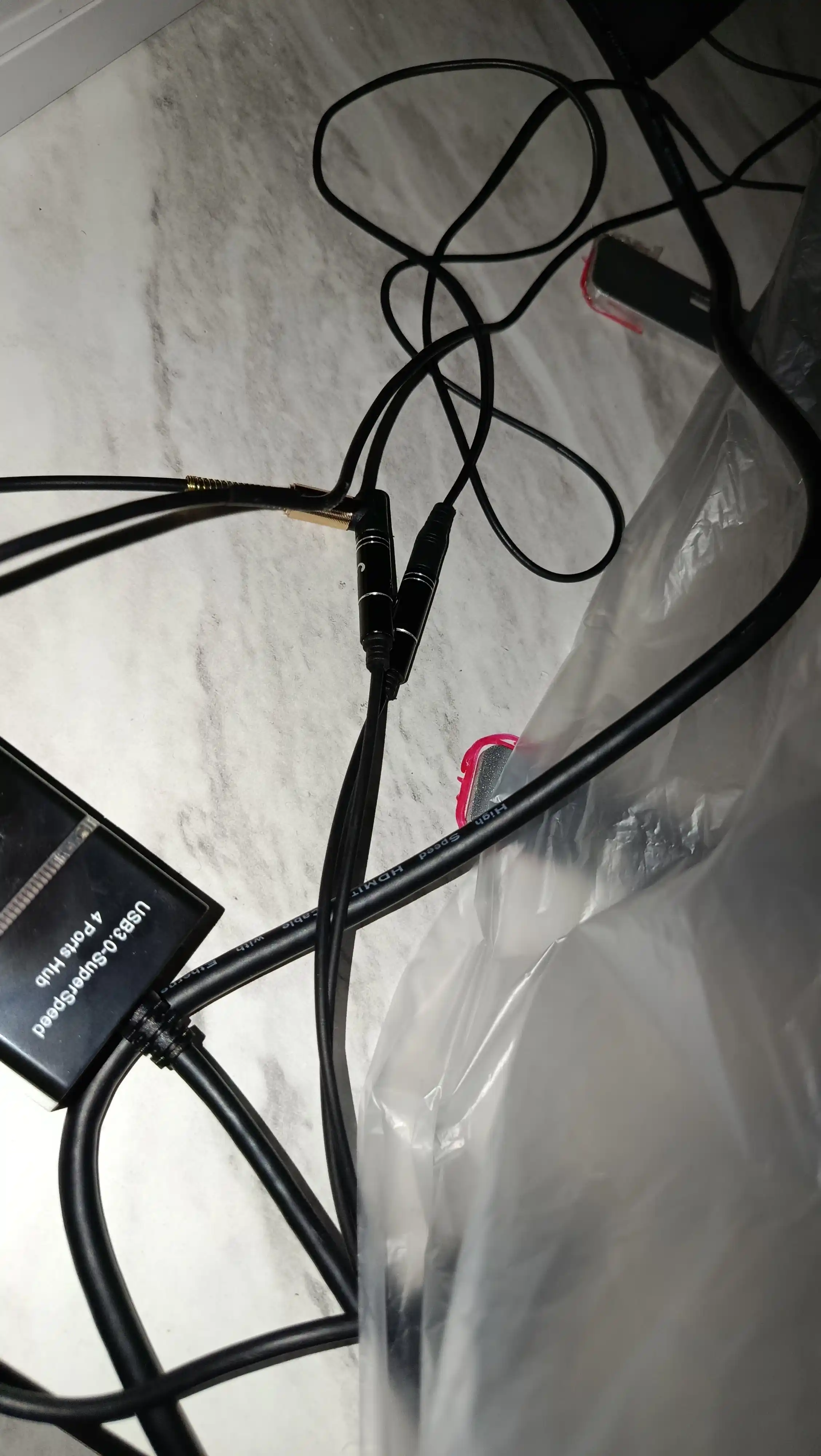Quloqlik va mikrofon uchun 3.5 mm yordamchi audio kabel