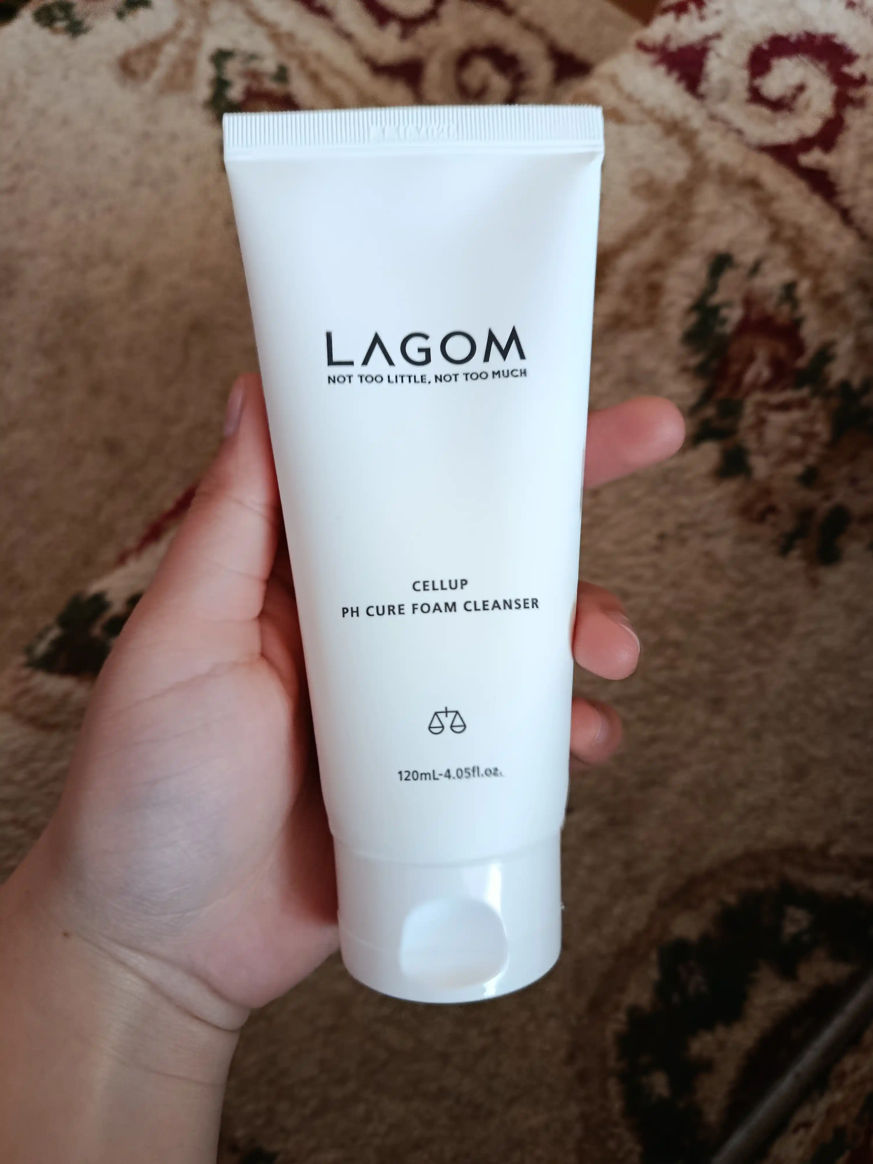 Normal, yog'li, ta'sirchan yuzlarga yuz yuvish ko'pigi, Lagom Cellup Ph Cure Foam Cleanser