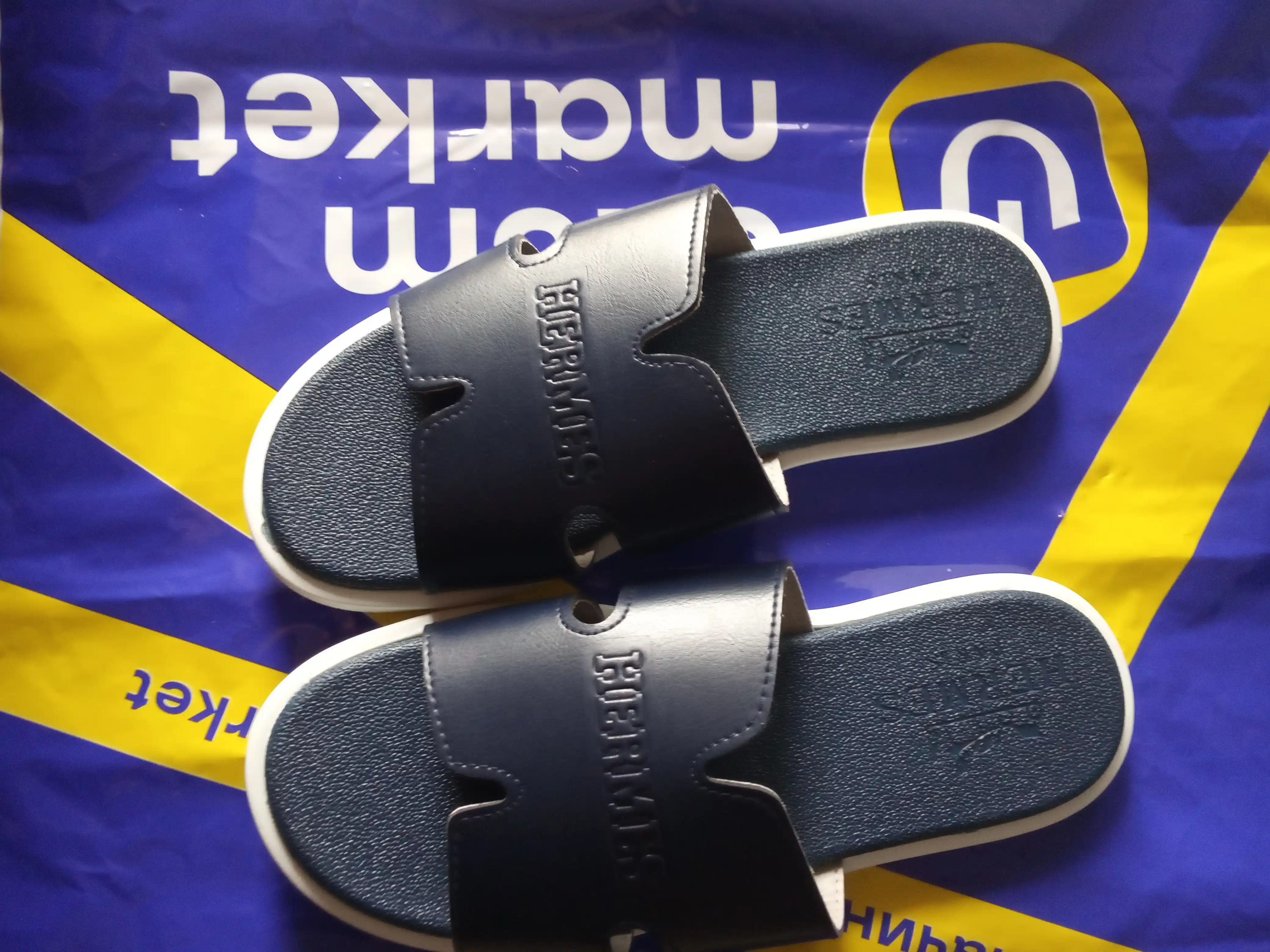 Erkaklar shippagi Hermes 39-44