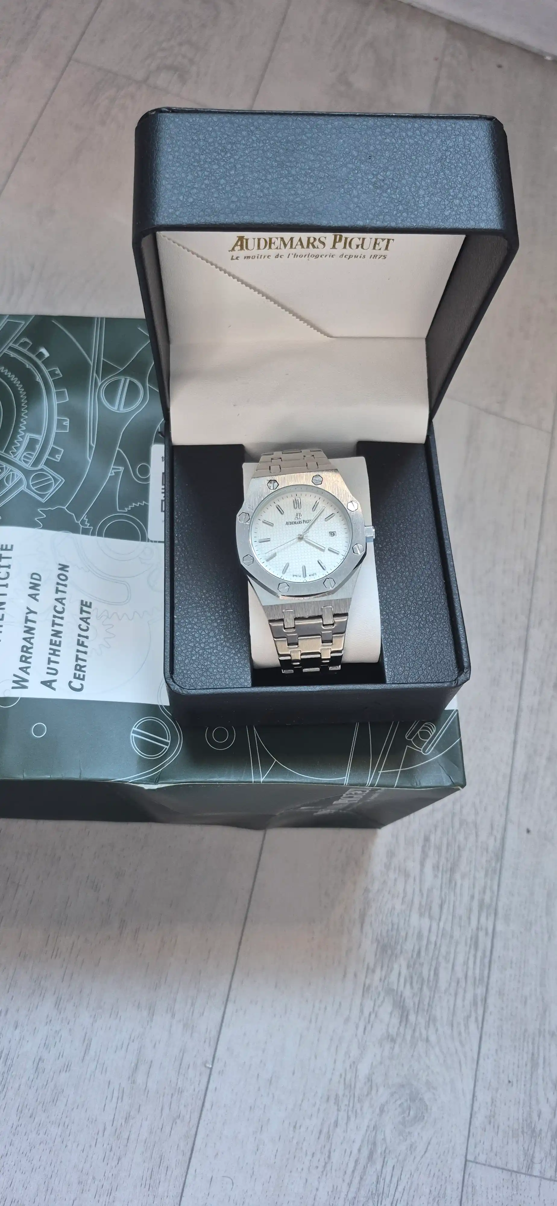 Erkaklar qo'l soati, mexanika Audemars Piguet,AP soat, qutisi va hujjatlari bilan