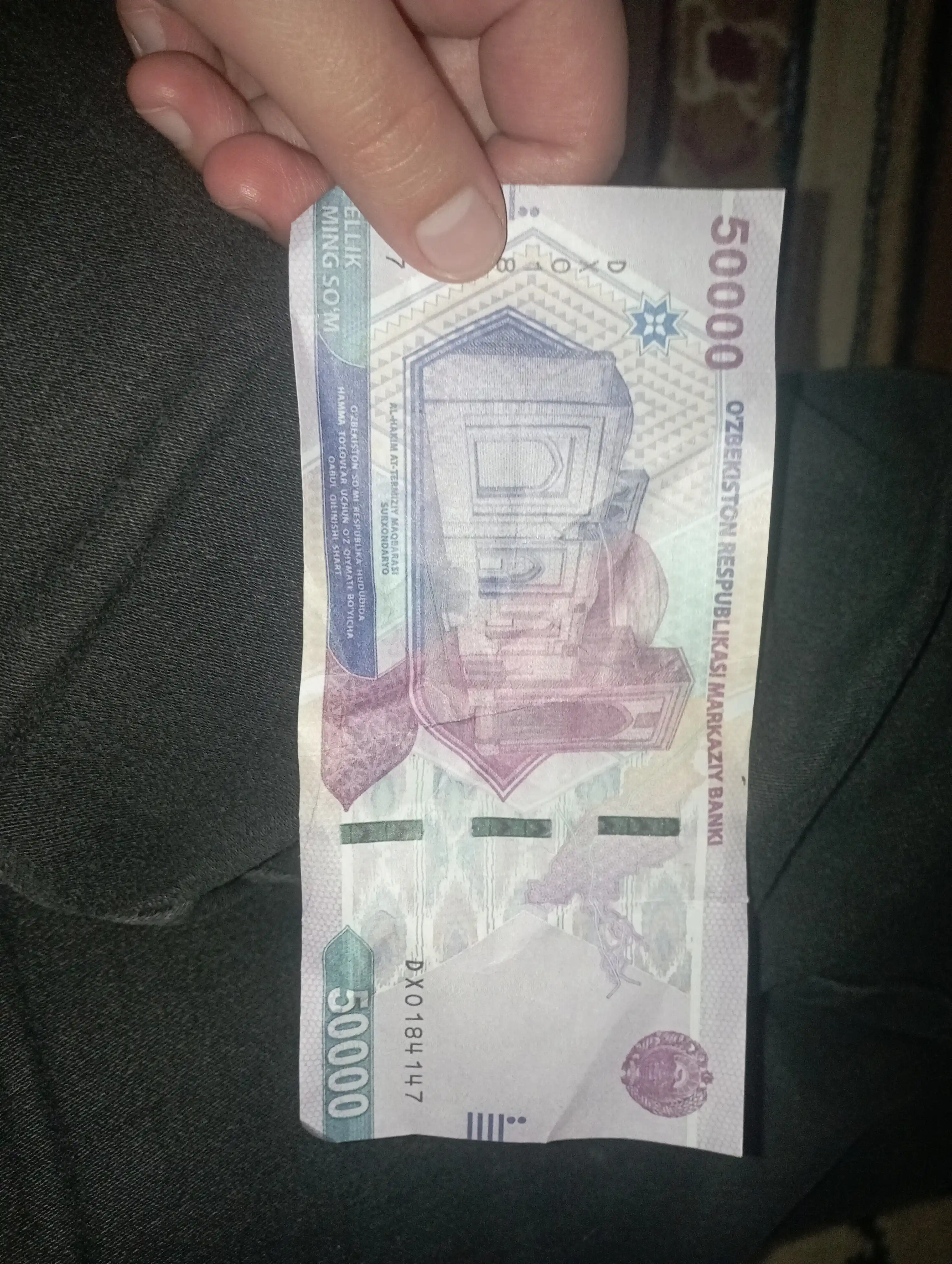 Suvenir pullar, so‘m kupyuralari, 50 ming, 100 mimg, 200 ming