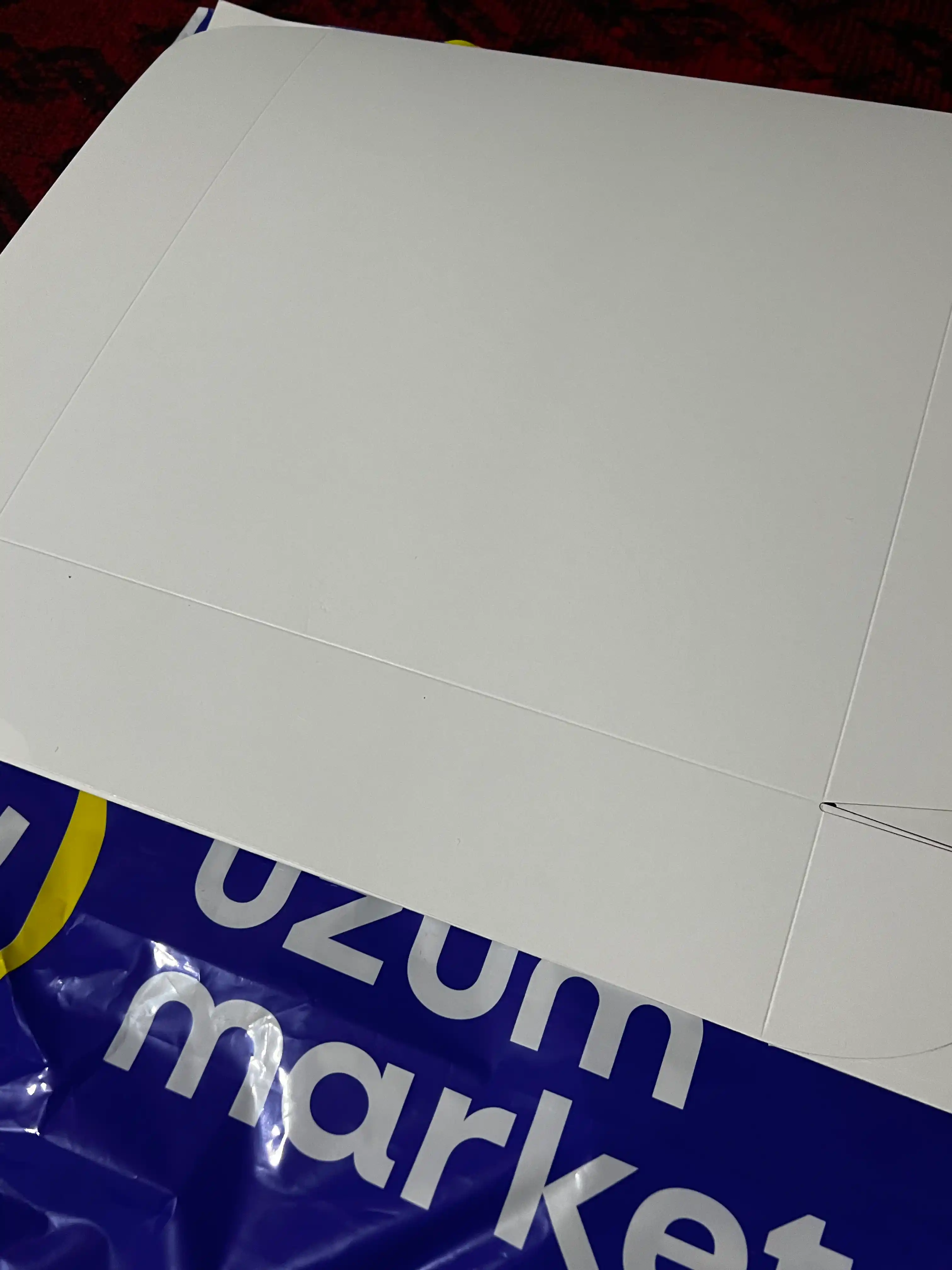 O'zi yig'iladigan karton quti, 30 * 30 * 7 sm