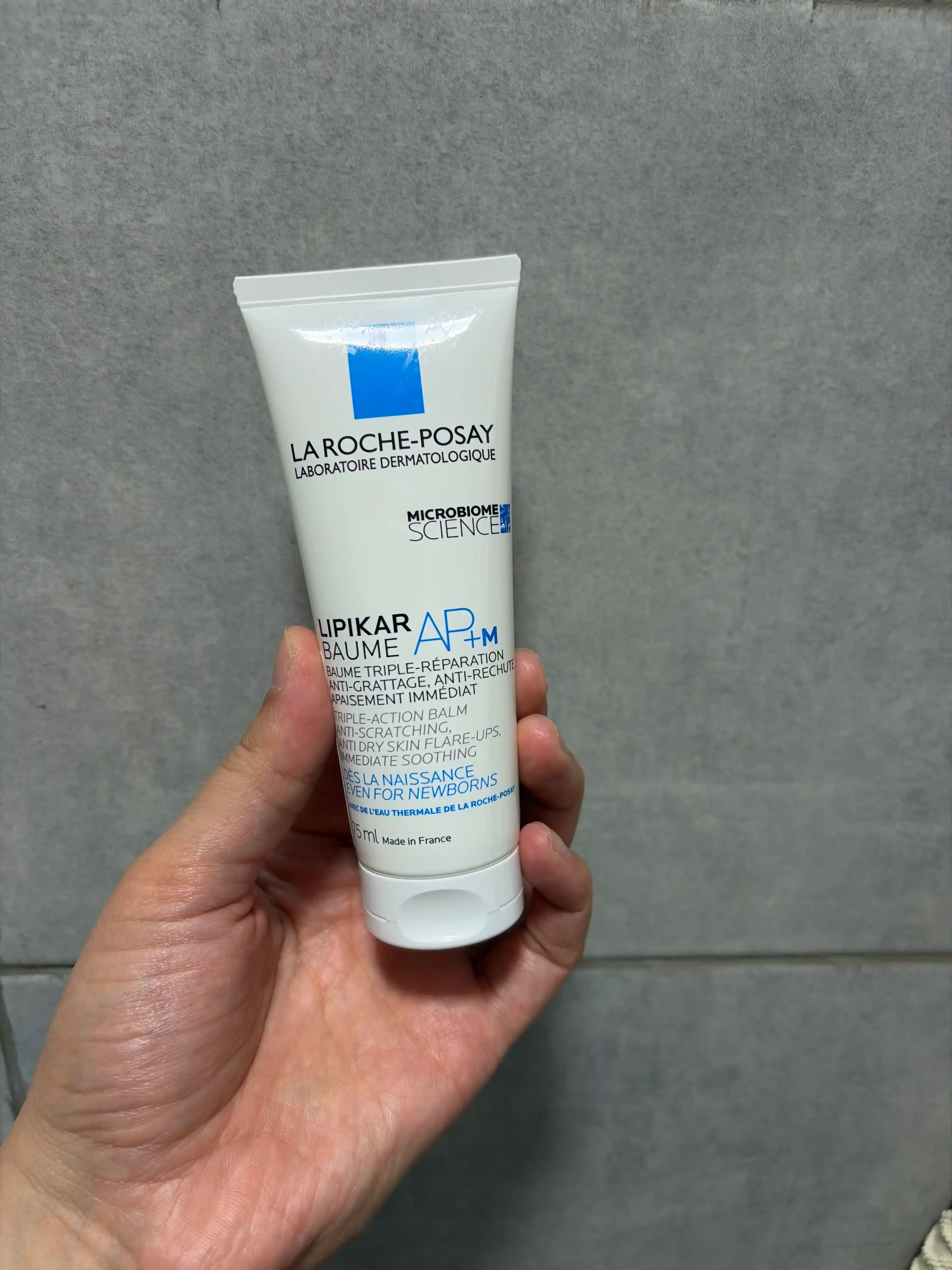 Yuz va badan uchun uch tomonlama ta’sir qiluvchi lipid to‘ldiruvchi balzam LA ROCHE-POSAY LIPIKAR AP+M, 75 ml