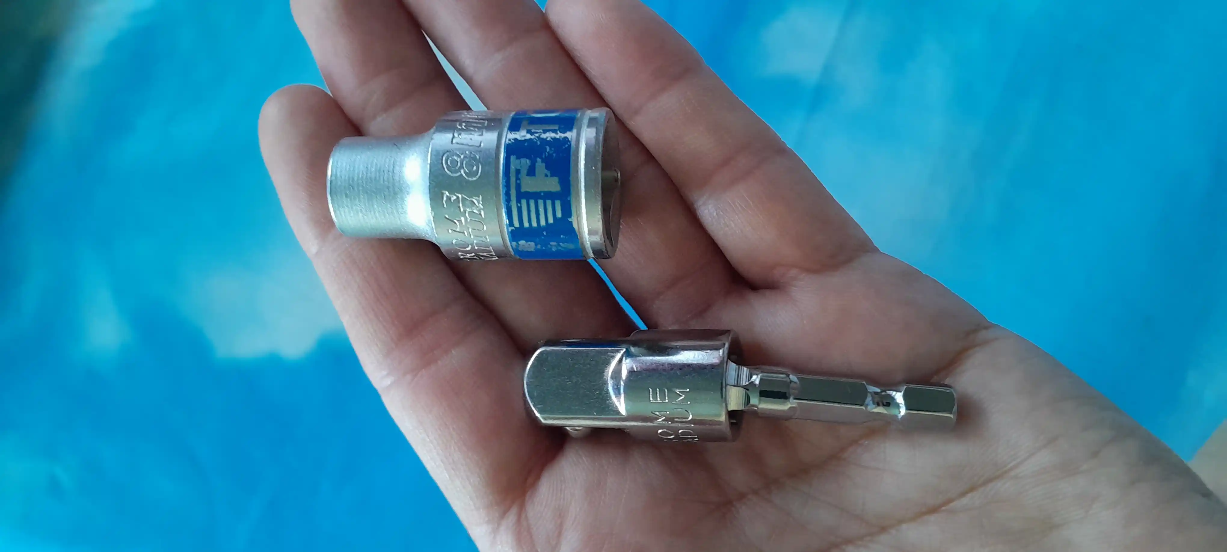 Burchakli adapter, magnit bit ushlagichi bilan burchakli