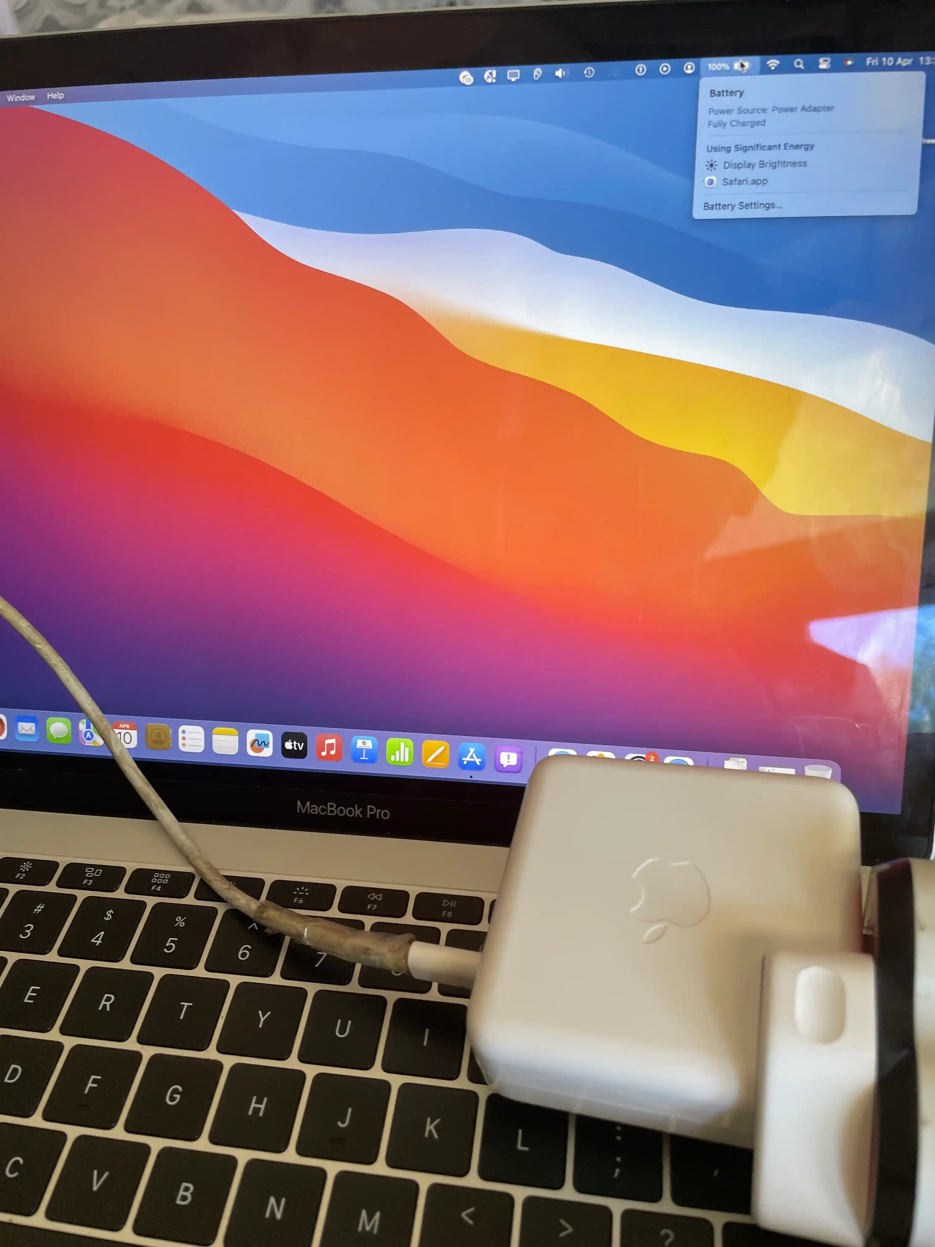Адаптер питания USB-C мощностью 61 Вт