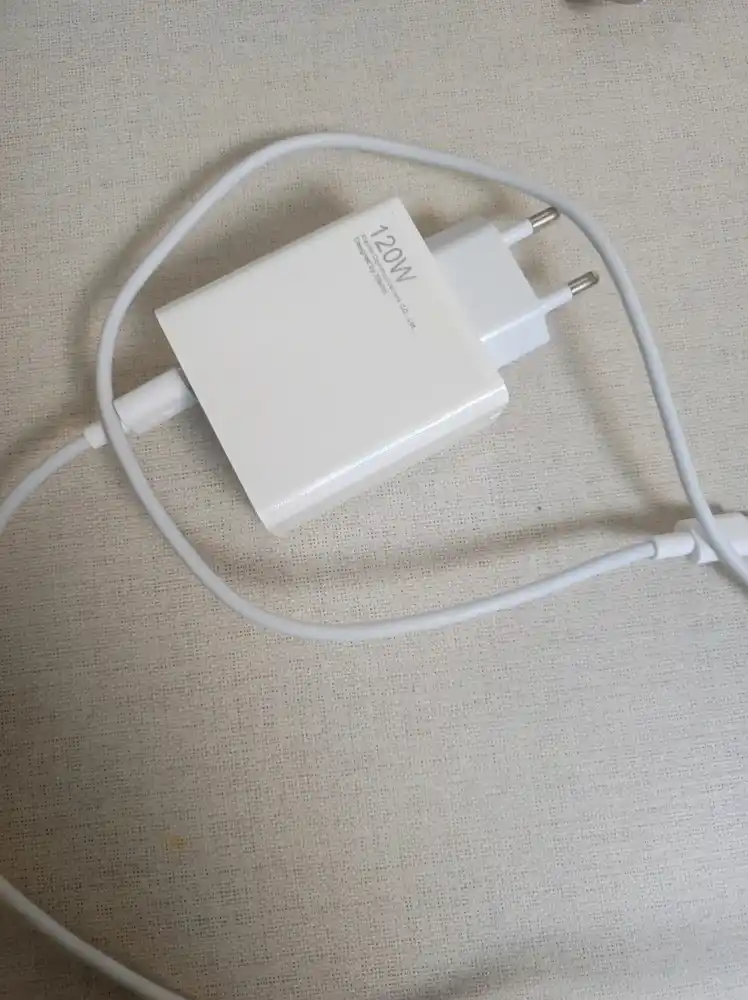 Очень быстрая зарядка 120W Турбо, мощный блок питания с кабелем Type-C, считает проценты