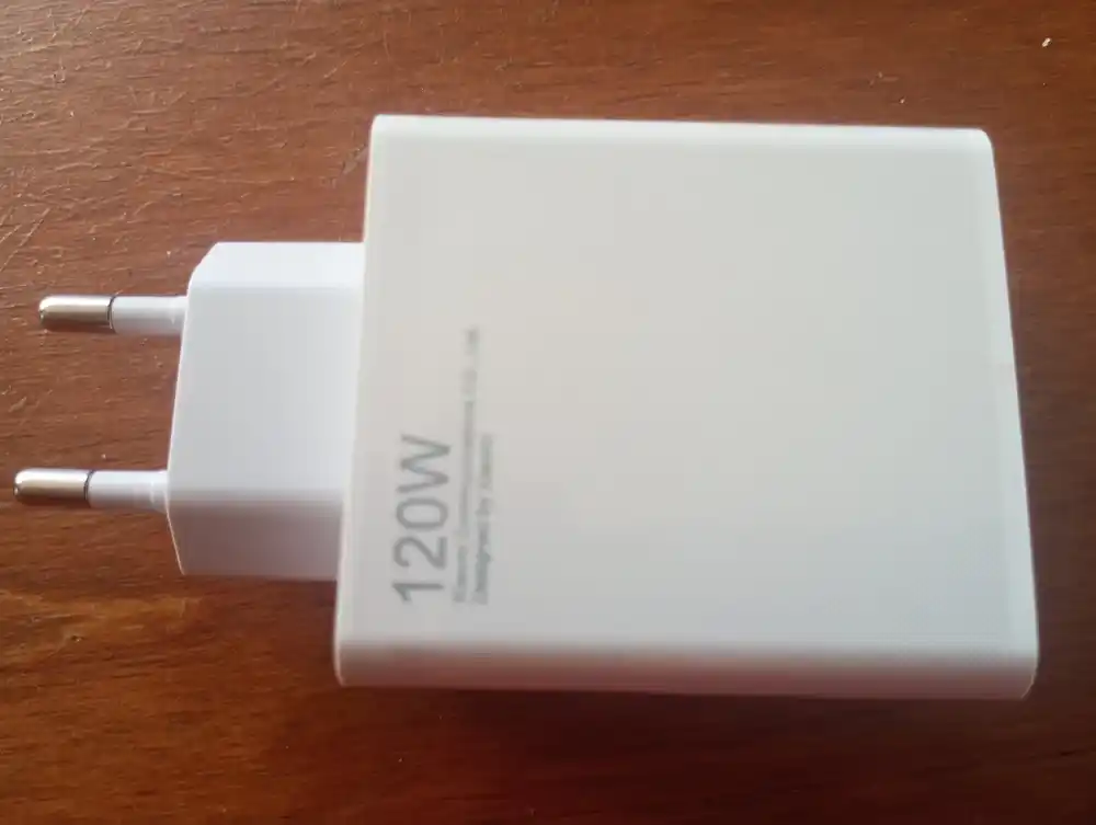 Очень быстрая зарядка 120W Турбо, мощный блок питания с кабелем Type-C, считает проценты