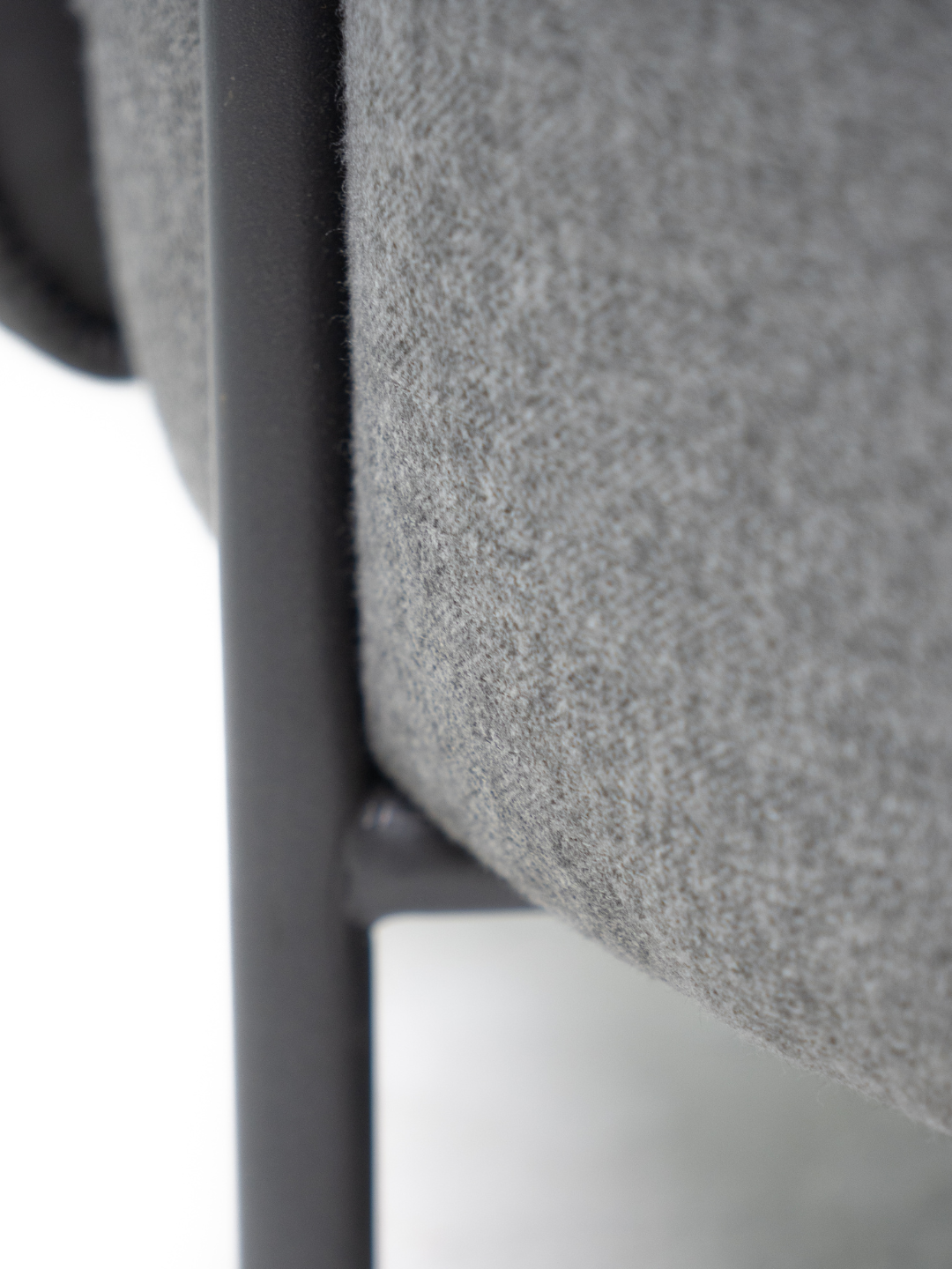 Divan AIKO Comfy, uy va offis uchun, metall oyoqlari, 150 x 70 x 72 sm