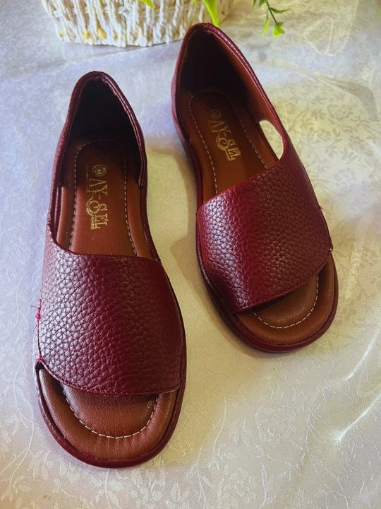 Ayollar poyabzali, ochiq uchli yozgi sandallar, 36-40-o‘lchamlar