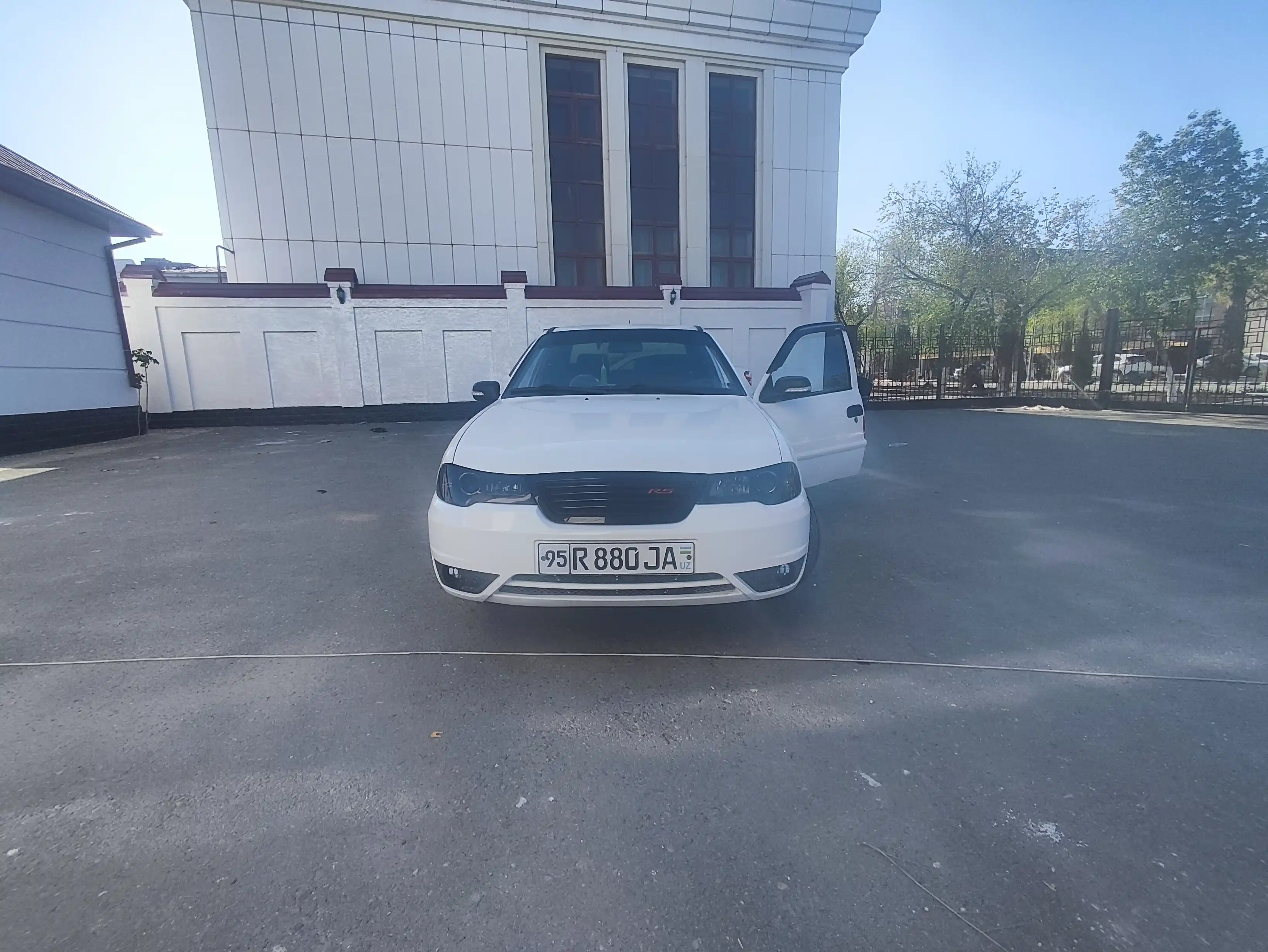 Nexia 2 avtomobili uchun RS oblitsovka