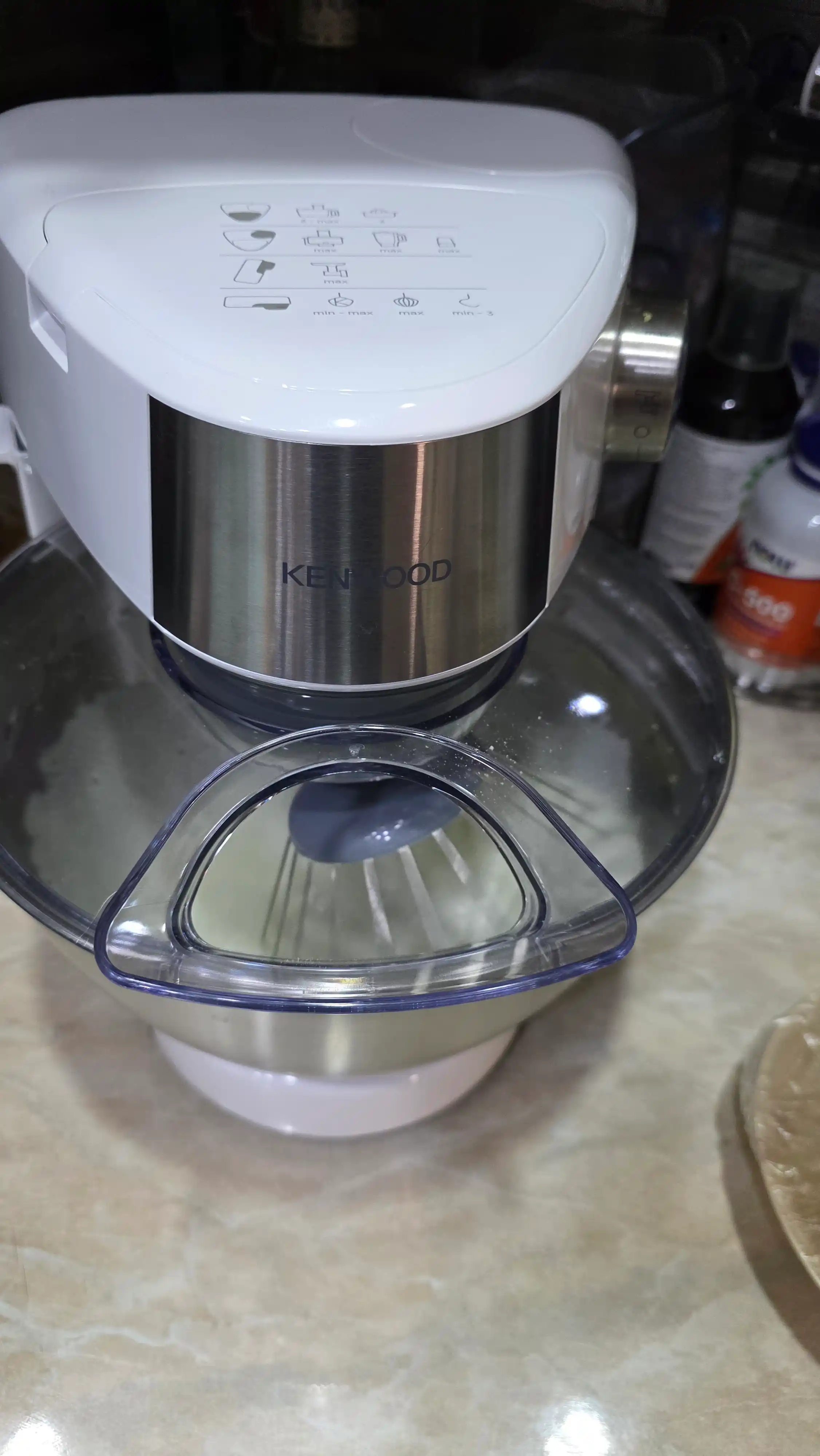 Kenwood KHC29A.J0WH Prospero+ oshxona mashinasi planetar mikser blender bilan 1000 Vt