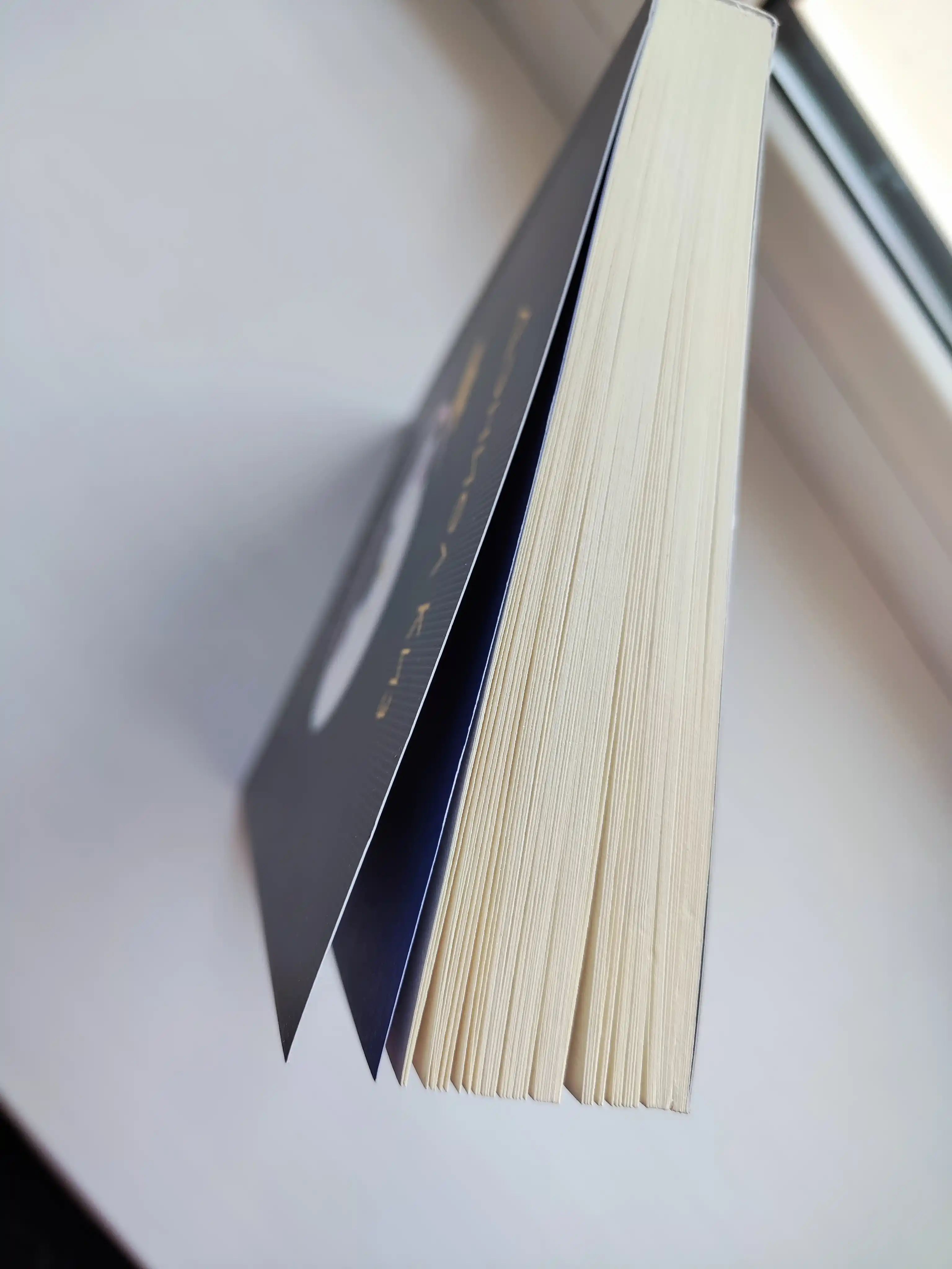Книга Дэниел Киз Элжернонга аталган гуллар, Роман, Фантастика, Психологик драма