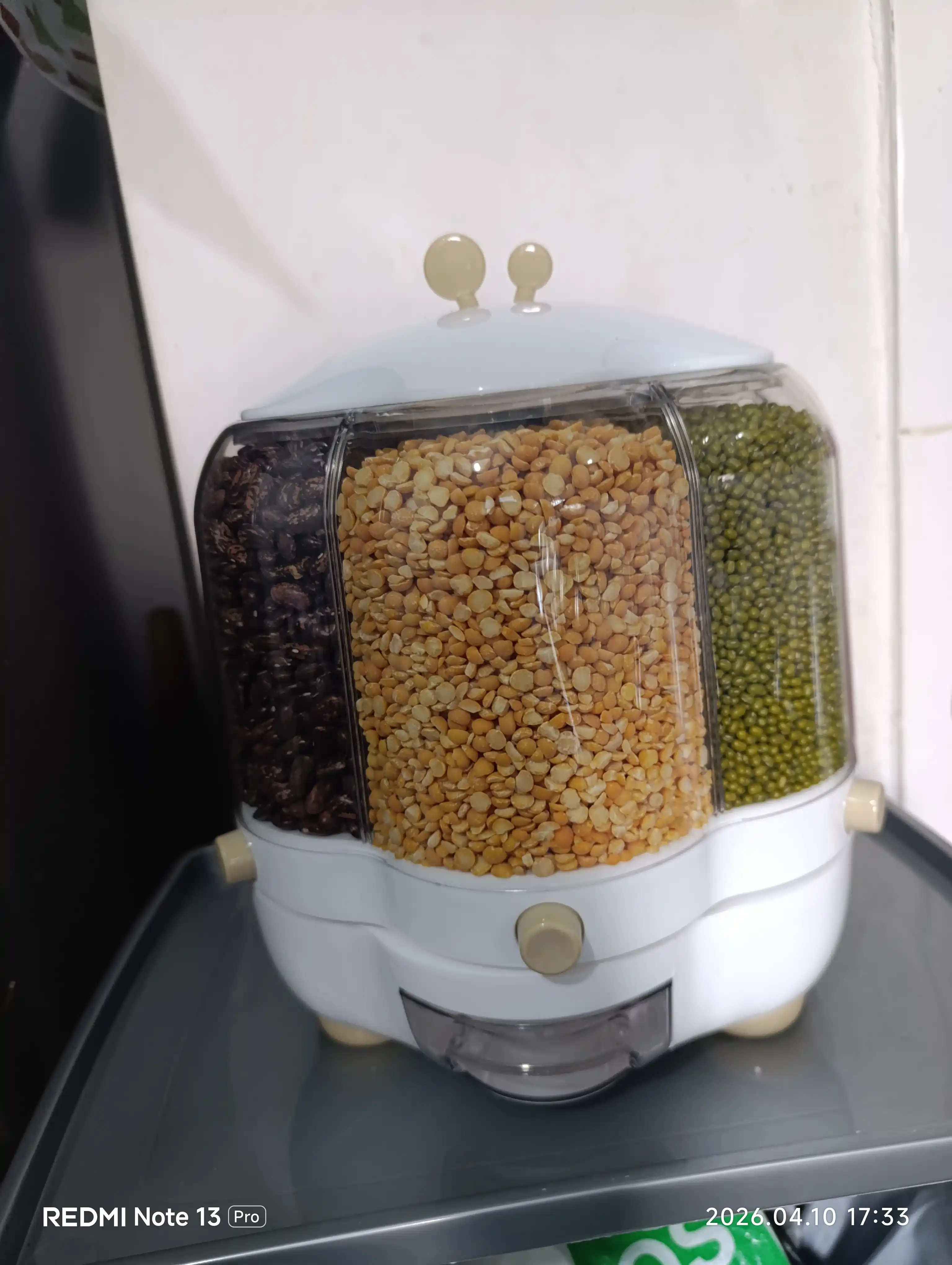 Yormalarni saqlash uchun  konteyner-dispenser, dozator bilan, 6 ta bo‘limdan, 12.5 l